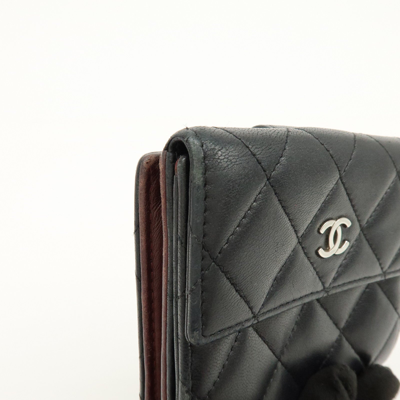 CHANEL Matelasse Lamb Skin Bi-fold Compact Wallet Black A48980