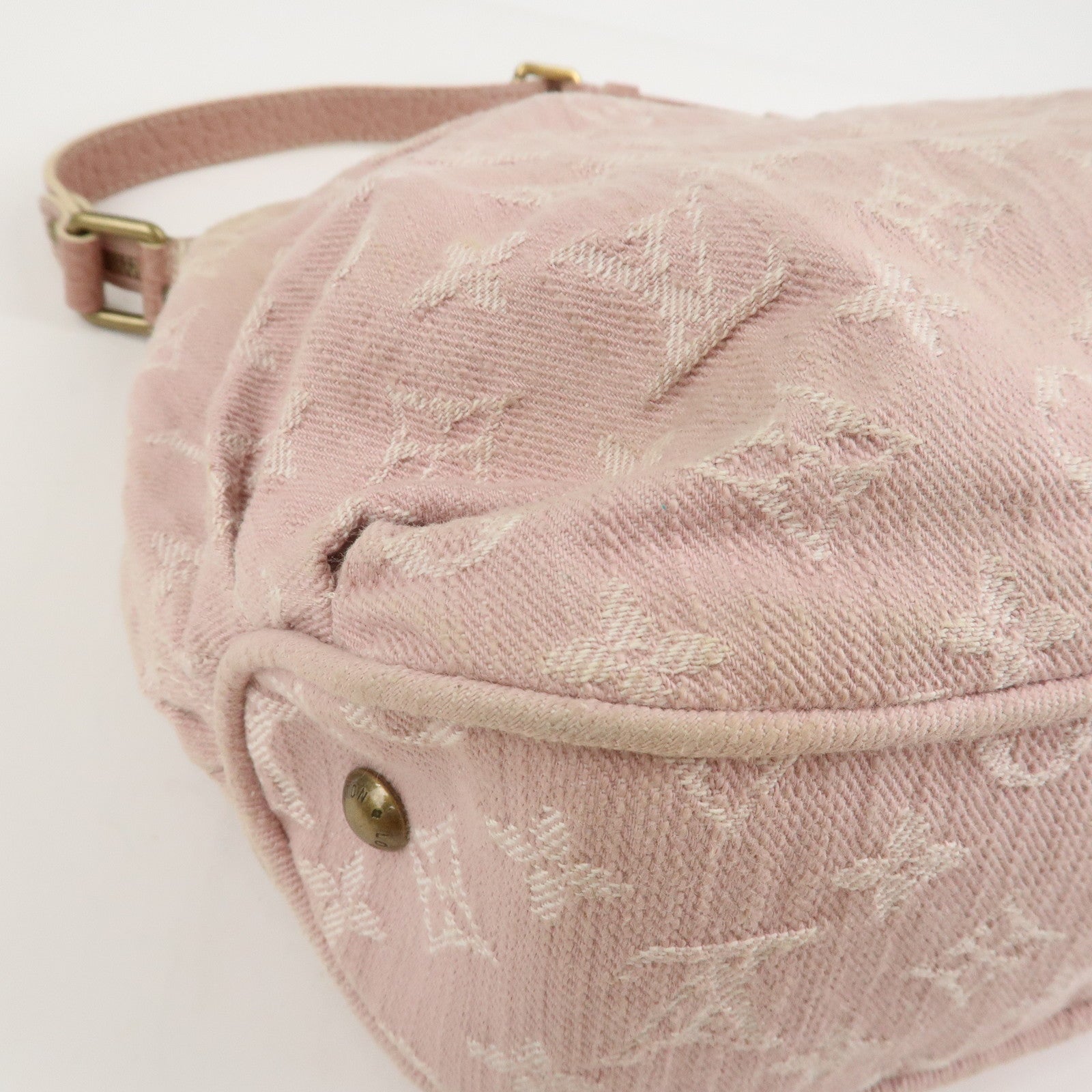 Louis Vuitton Monogram Denim Slightly Shoulder Bag Pink M95833