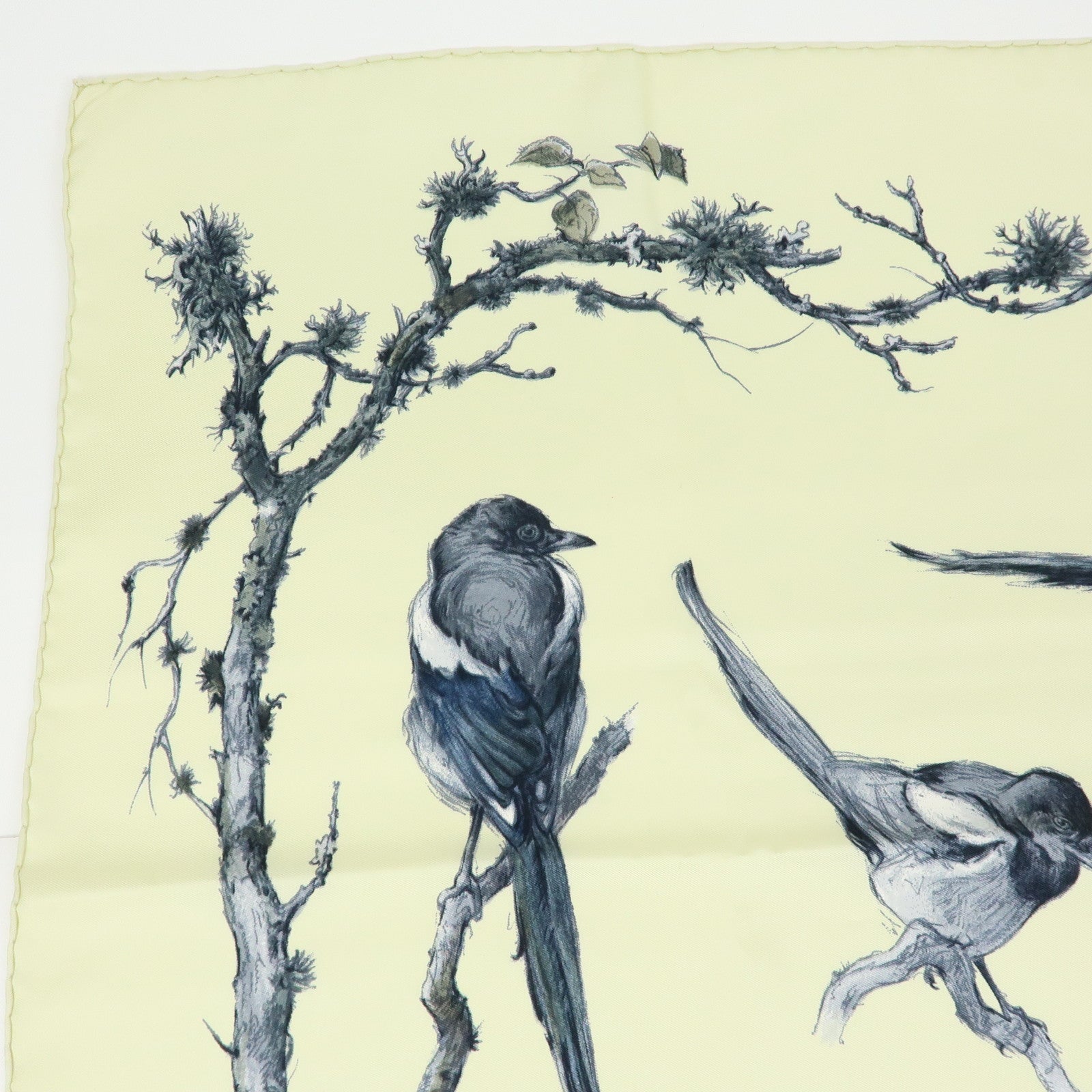 HERMES Carre 90 Silk 100% Scarf Les Pies Ivory Grey