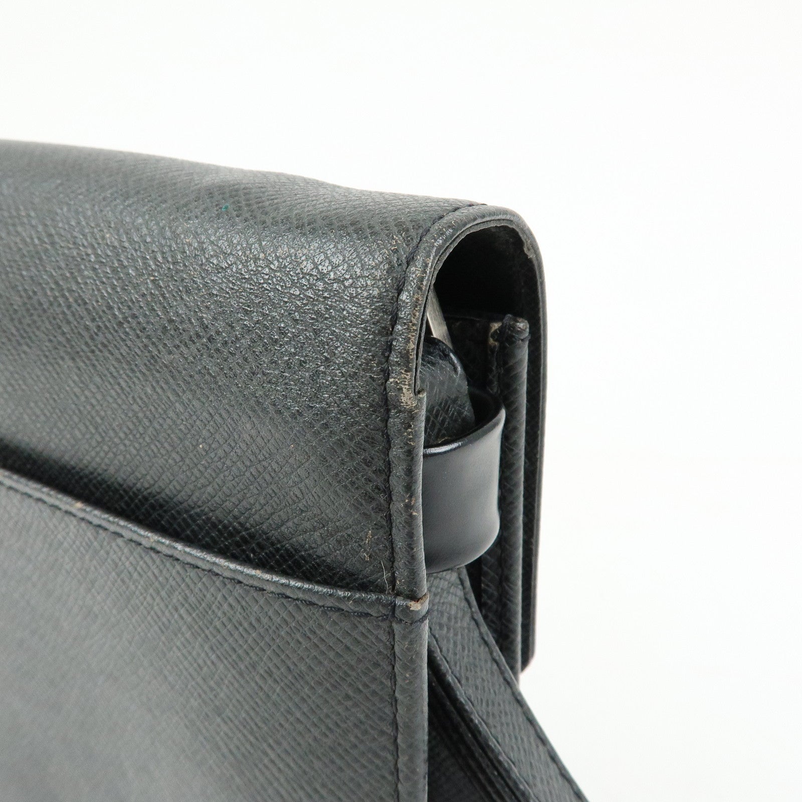 Louis Vuitton Taiga Leather Selenga Clutch Bag Ardoise M30782