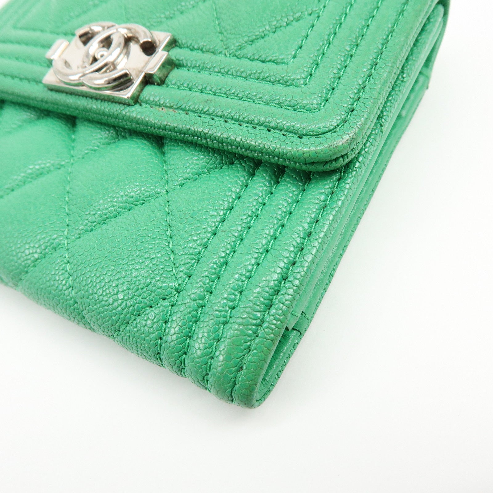 CHANEL Boy Chanel COCO Mark Caviarskin Compact Wallet Green