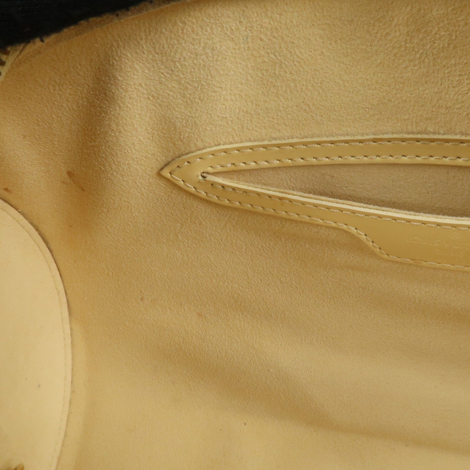 Louis Vuitton Epi Leather Soufflot Hand Bag Vanilla M5222A