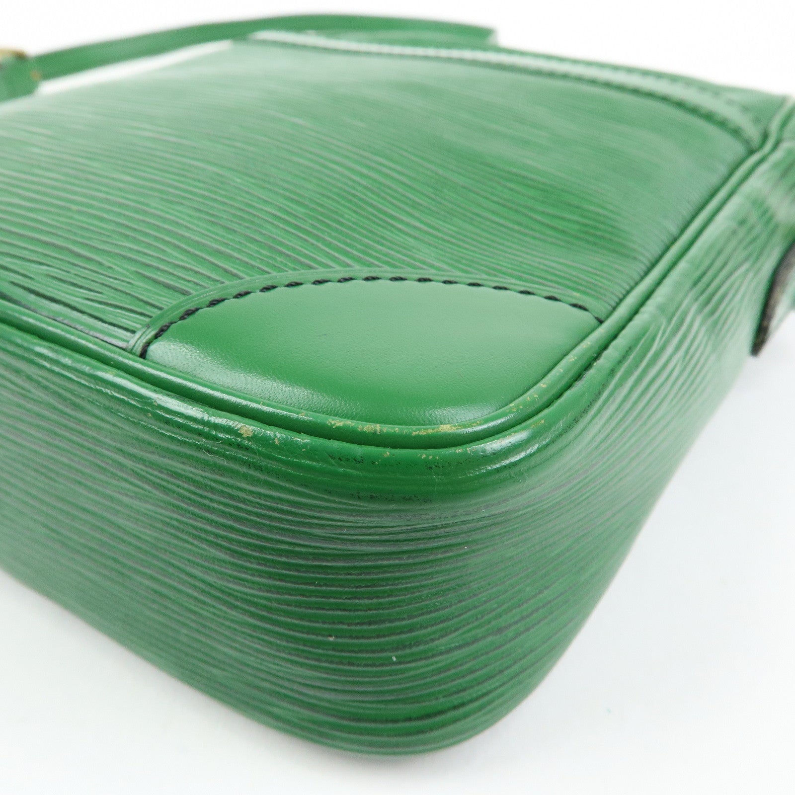 Louis Vuitton Epi Epi leather Danube Shoulder Bag Borneo Green M45634