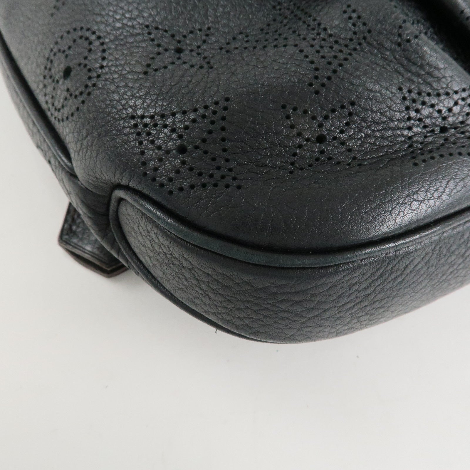 Louis Vuitton Monogram Mahina Selene PM Shoulder Bag Noir M94035