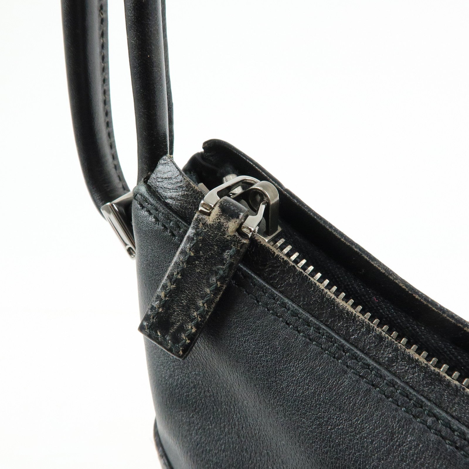 GUCCI Logo Leather Shoulder Bag Hand Bag Black 001.3766