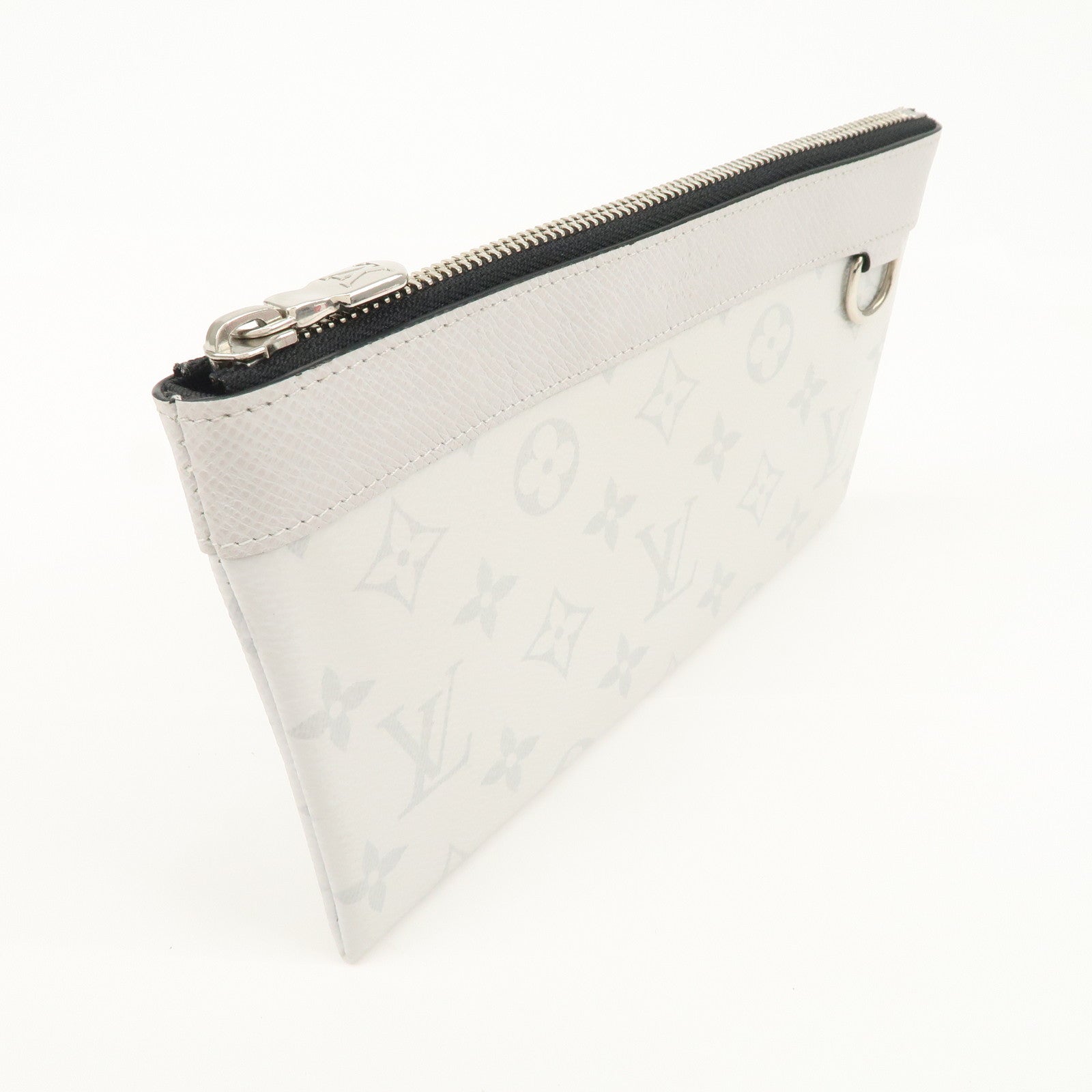 Louis Vuitton Monogram Taiga Discovery Pochette Antarctica M30279 Used