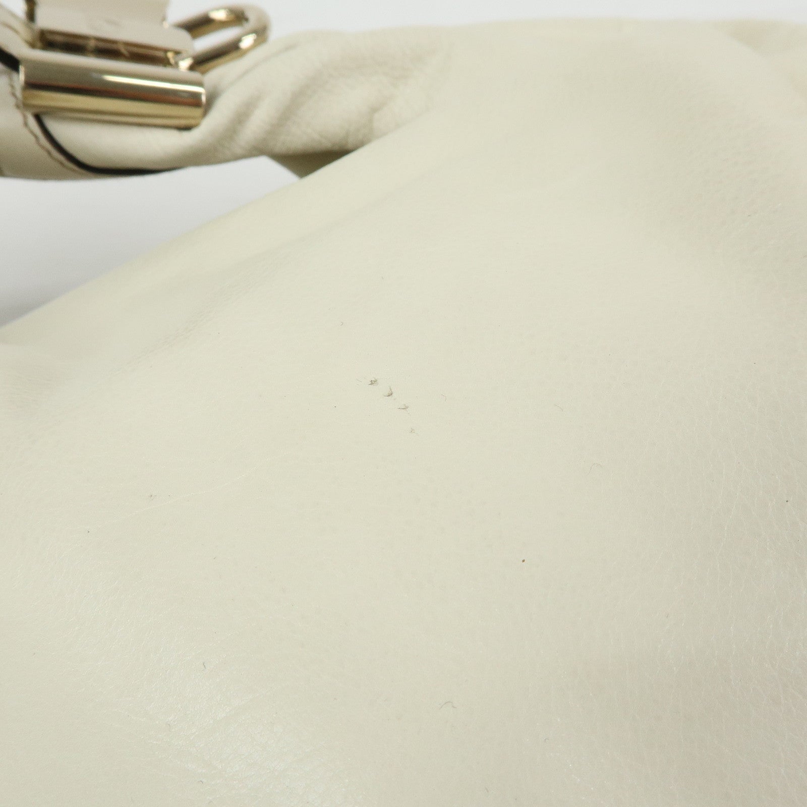 GUCCI Interlocking G Crest Leather Shoulder Bag Ivory 181492