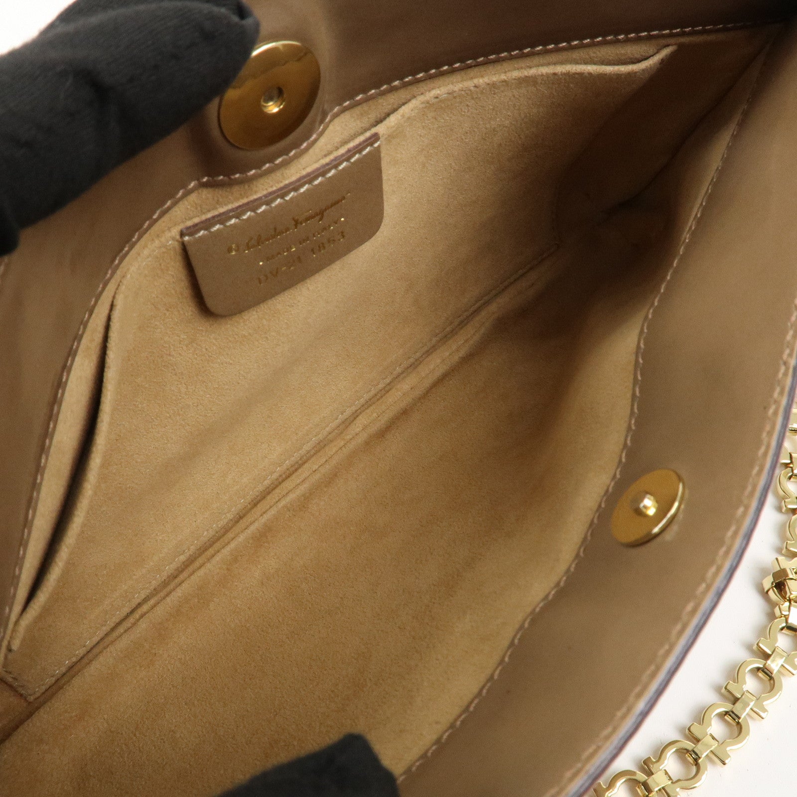 Ferragamo Gancini Patent Leather Chain Shoulder Bag Beige Gold HDW