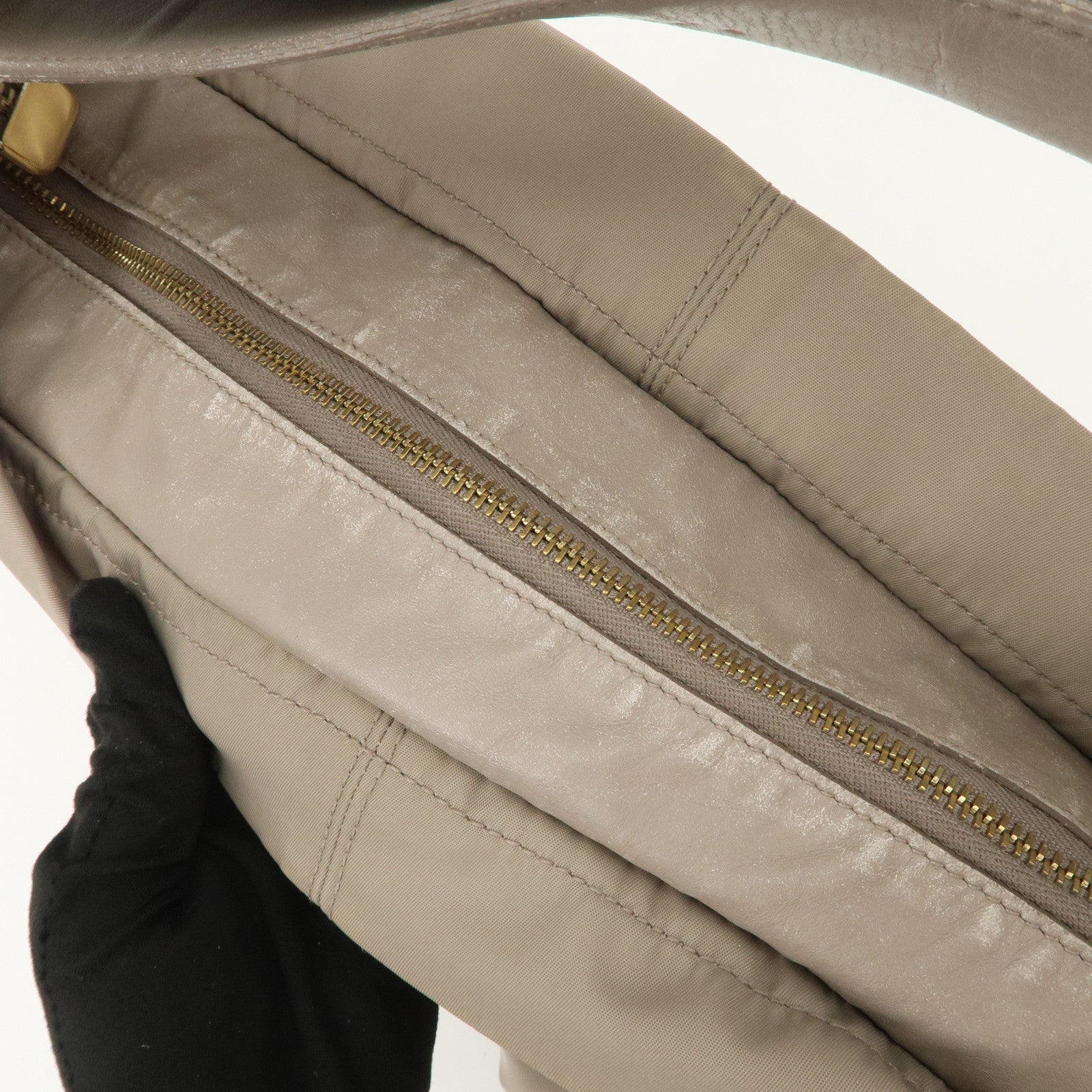 Ferragamo Vara Ribbon Nylon Leather Shoulder Bag Hand Bag Gray