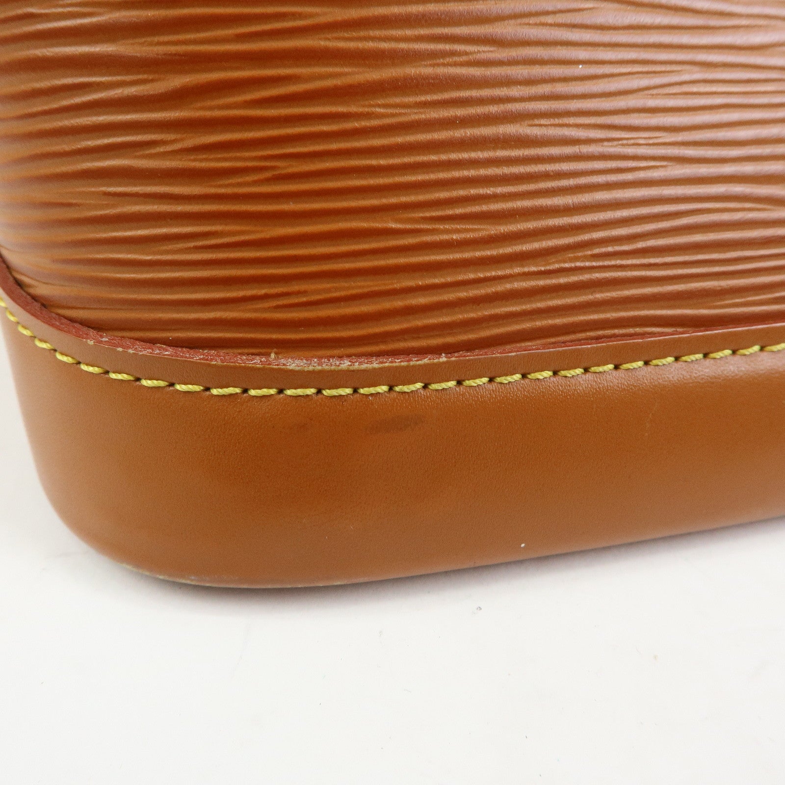 Louis Vuitton Epi Alma PM  Lether Hand Bag Zipang Gold M52148