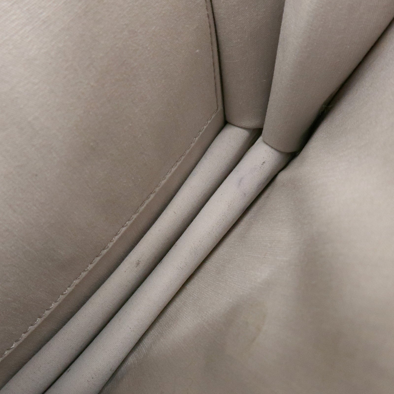 Louis Vuitton Epi Biarritz Leather Shoulder Bag Pepper M5293C