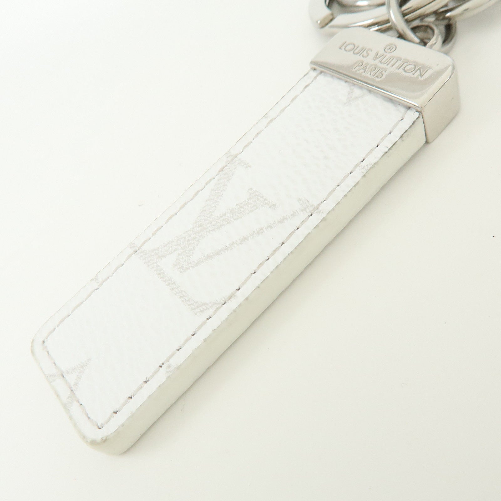 Louis Vuitton Monogram Canvas Taiga Leather Bag Charm Blanc M01347