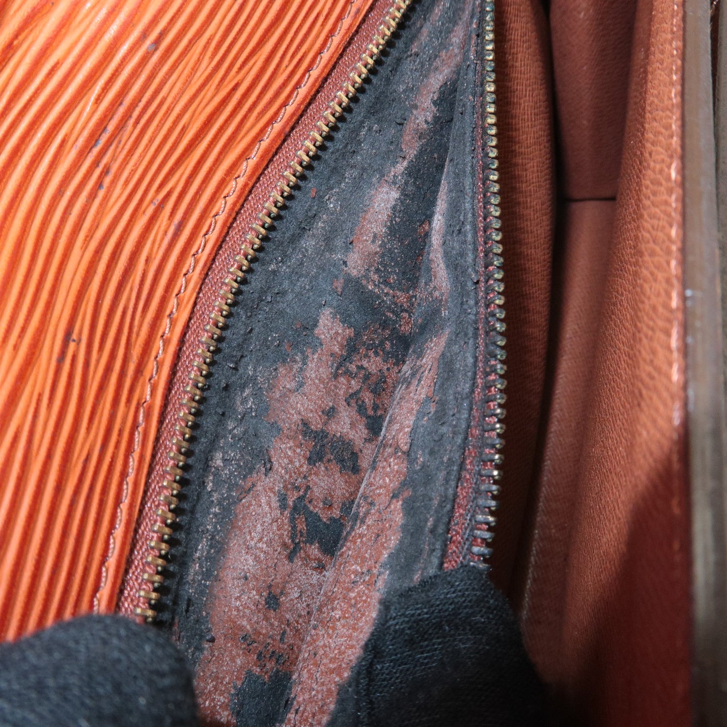 Louis Vuitton Epi Sellier Dragonne Clutch Bag Purse M52613