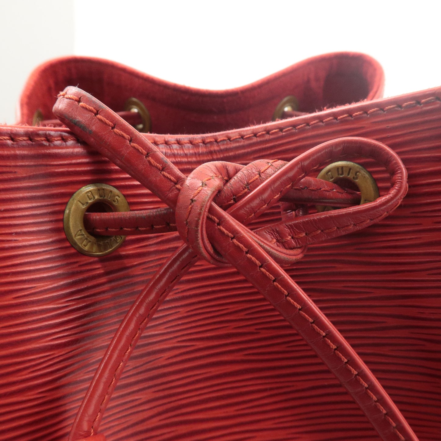 Louis Vuitton Epi Petit Noe Shoulder Bag Castilian Red M44107