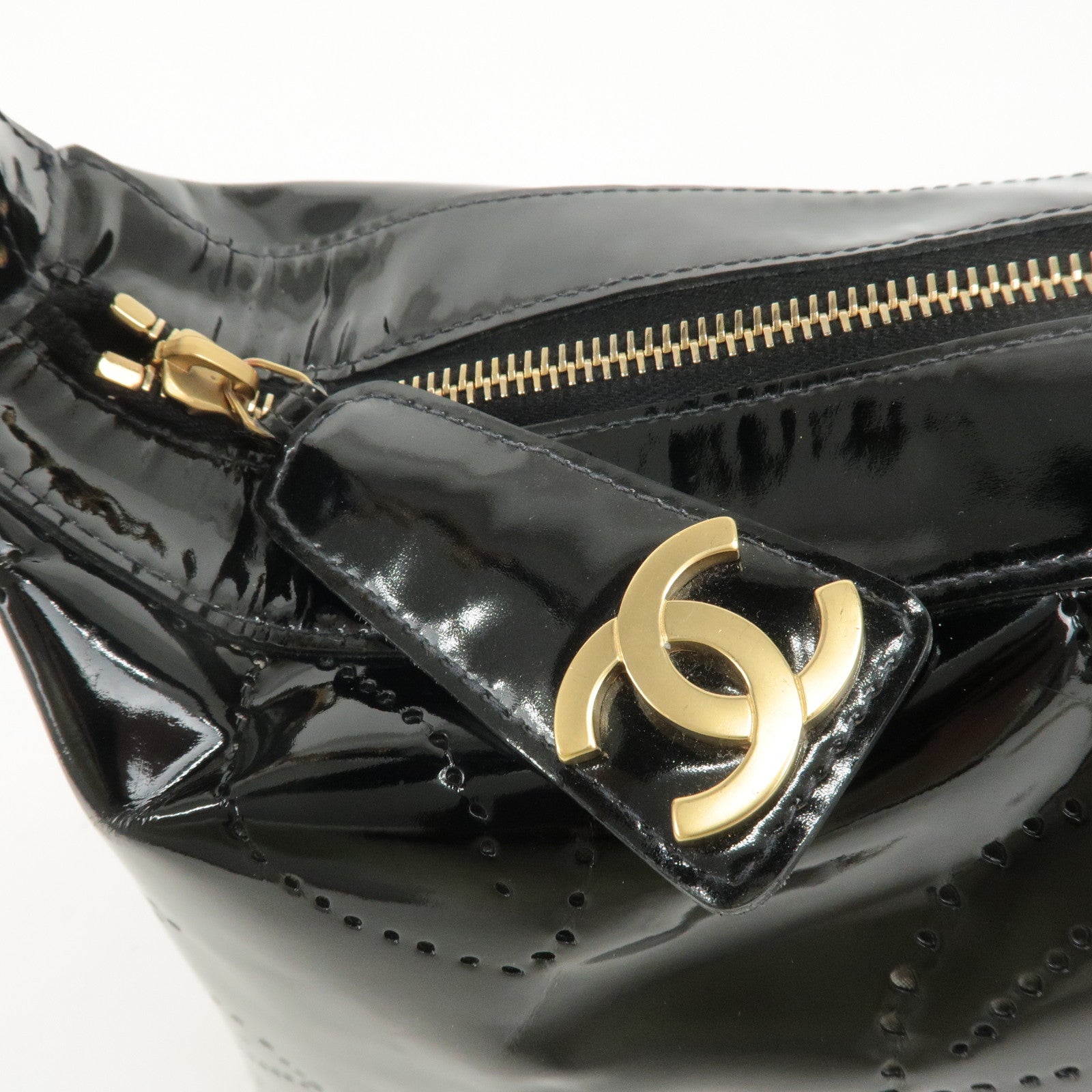 CHANEL Camellia Patent Leather One Shoulder Bag Black