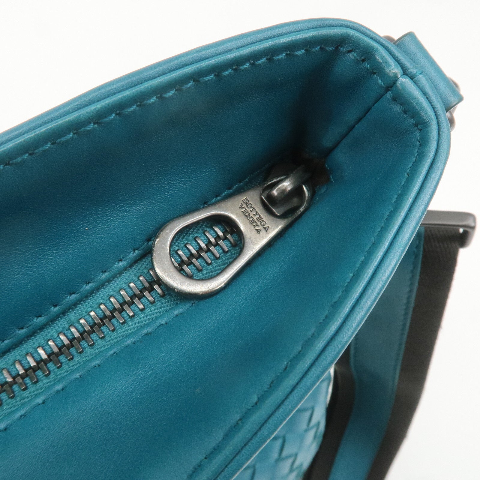 BOTTEGA VENETA Intrecciato Leather Shoulder Bag Turquoise