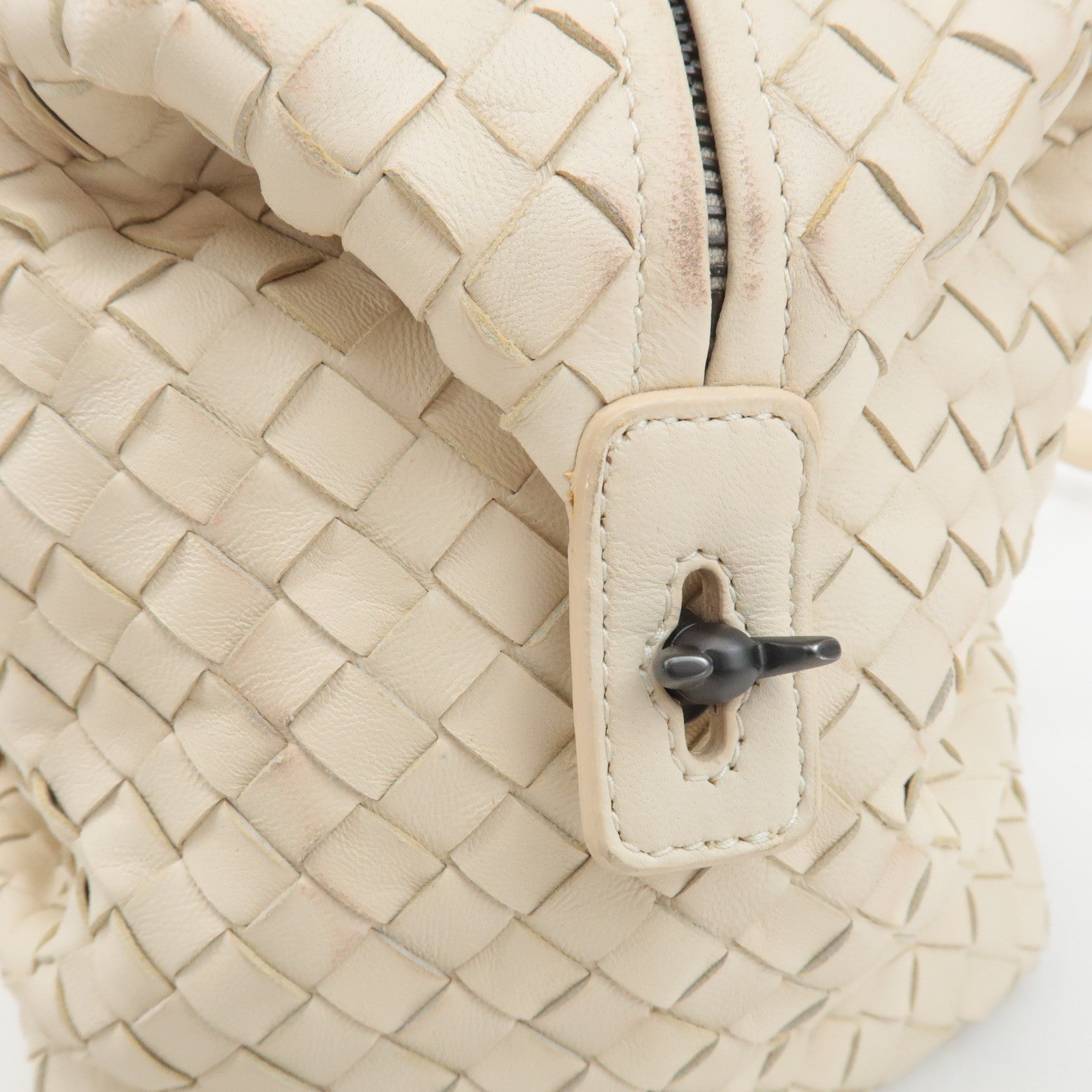 BOTTEGA VENETA Intrecciato Leather Montaigne Boston Bag Ivory