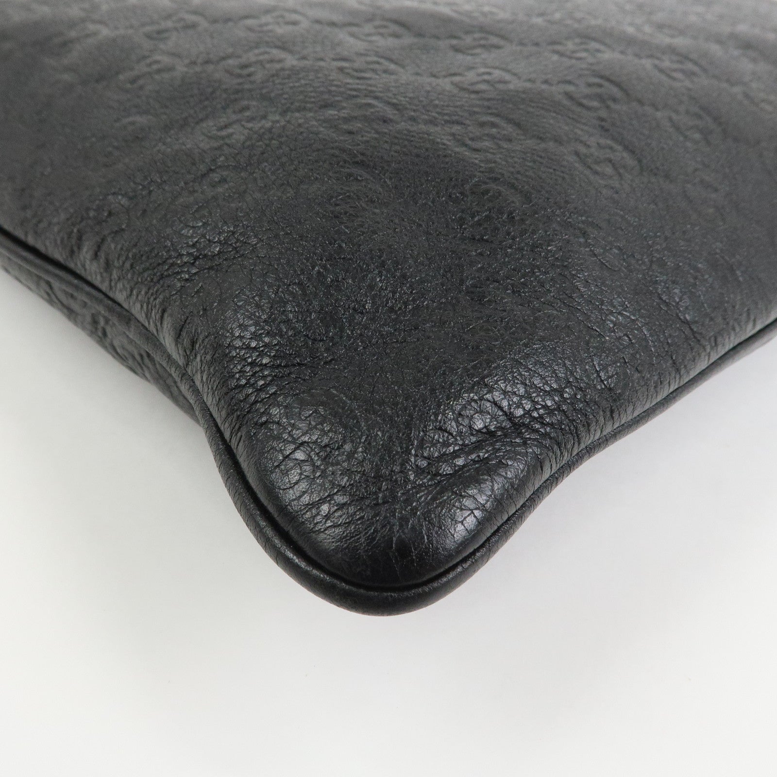 GUCCI Guccissima Leather Shoulder Bag Crossbody Bag Black 201446