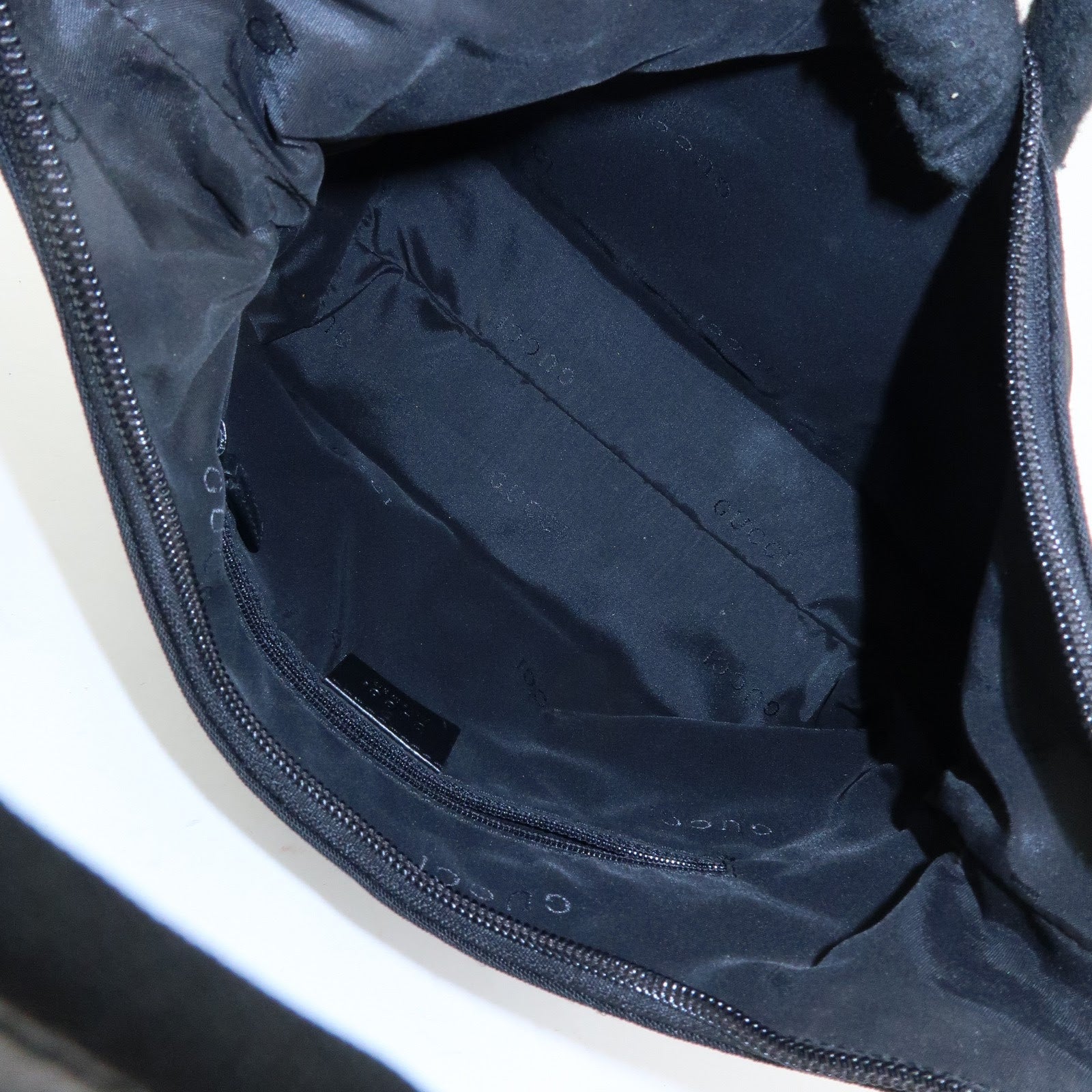 GUCCI GG Nylon Leather Shoulder Bag Black 001・3386