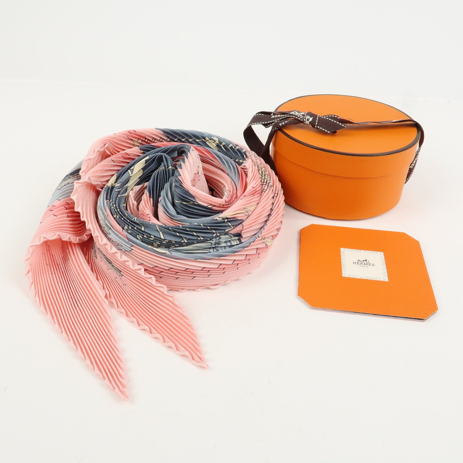 HERMES Pleated Carré Swing Silk 100% Scarf Golf Pattern Pink Gray