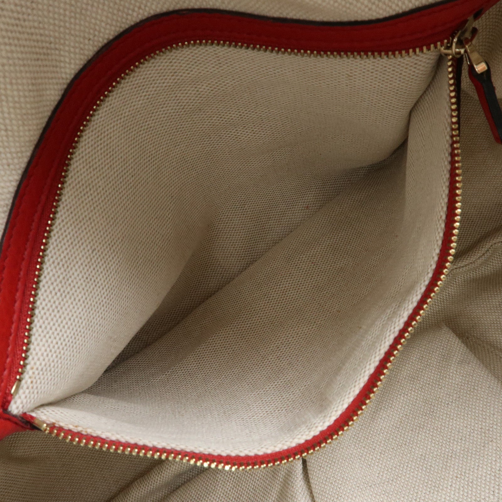 GUCCI SOHO Interlocking G Leather Chain Shoulder Bag Red 353126