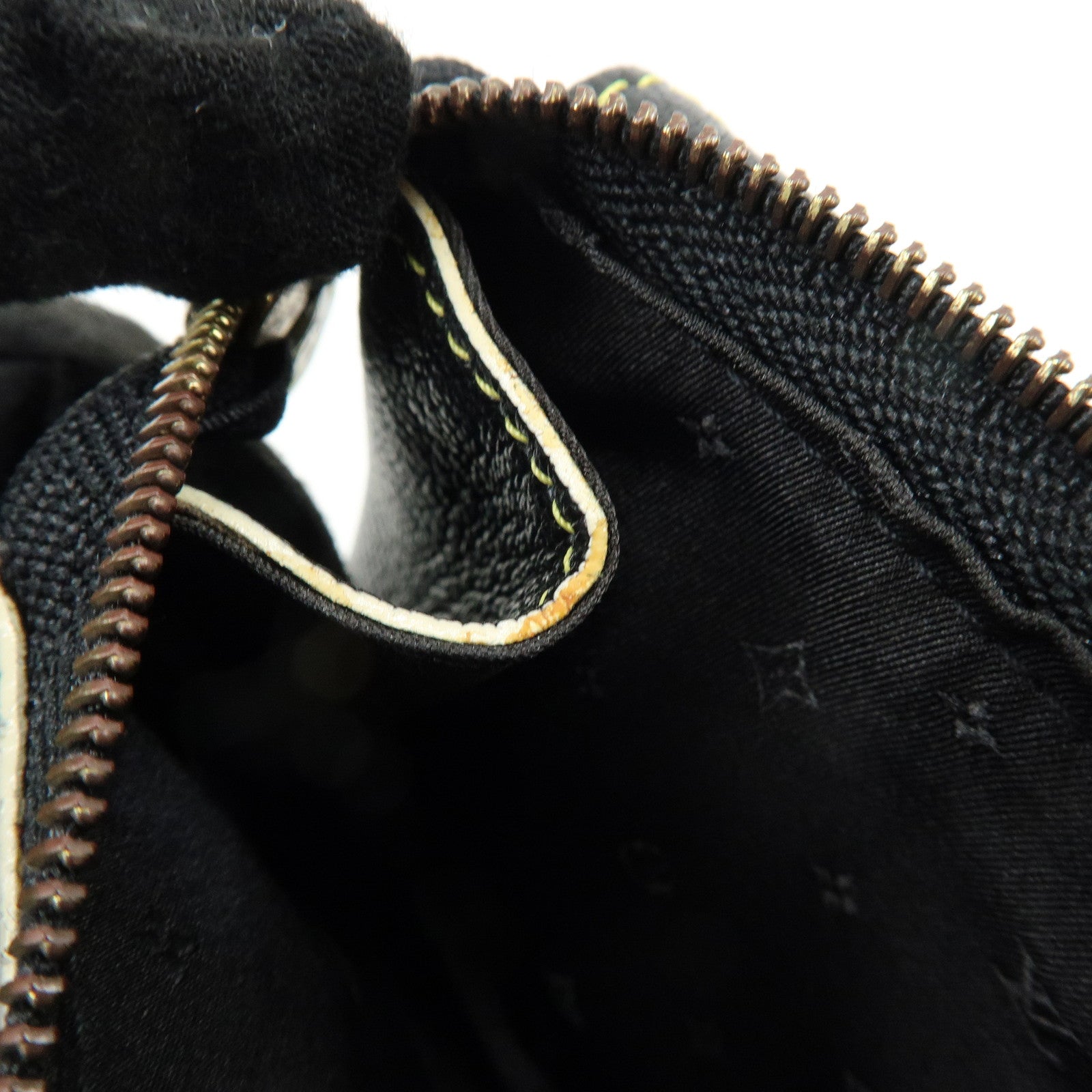 Louis Vuitton Suhari Mignon Leather Pouch Noir Black M91780