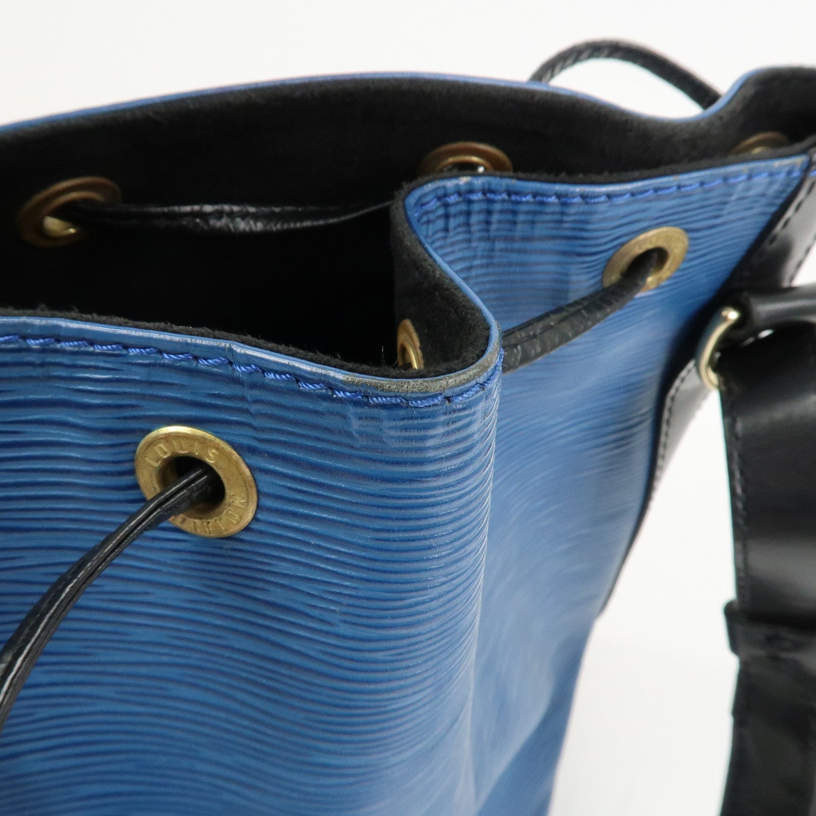 Louis Vuitton Epi Leather Petit Noe Bicolor Noir Toledo Blue Ｍ44152