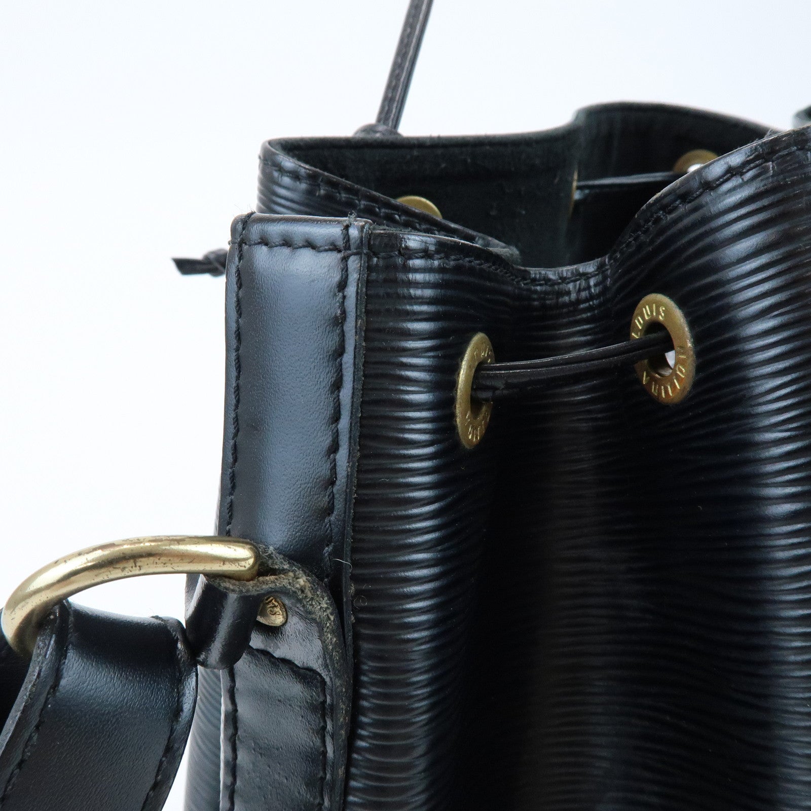 Louis Vuitton Epi Petit Noe Shoulder Bag Noir Black M59012
