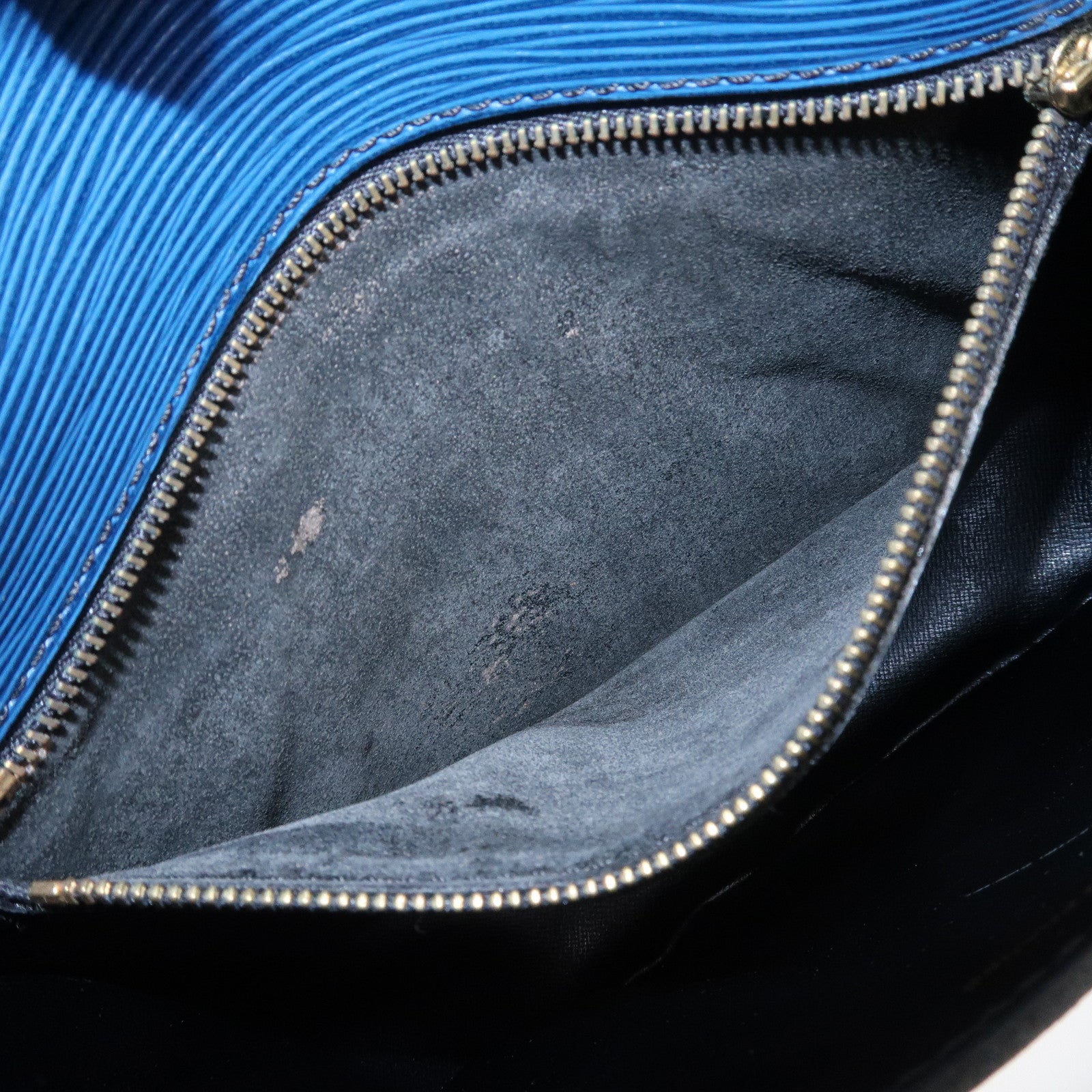 Louis Vuitton Epi Saint Cloud Shoulder Bag Toledo Blue M52195