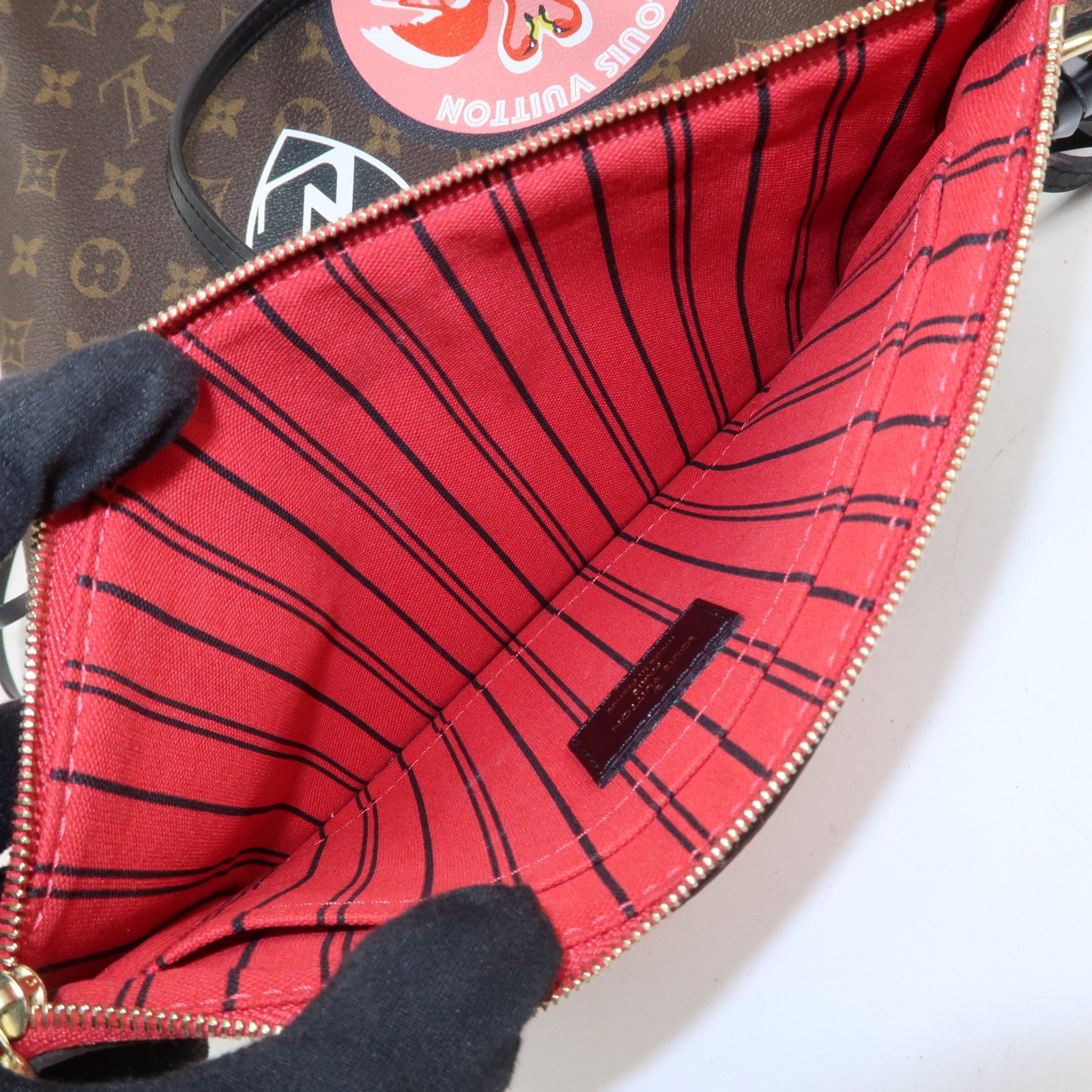 Louis Vuitton LV World Tour Monogram Neverfull MM Tote Bag M42844