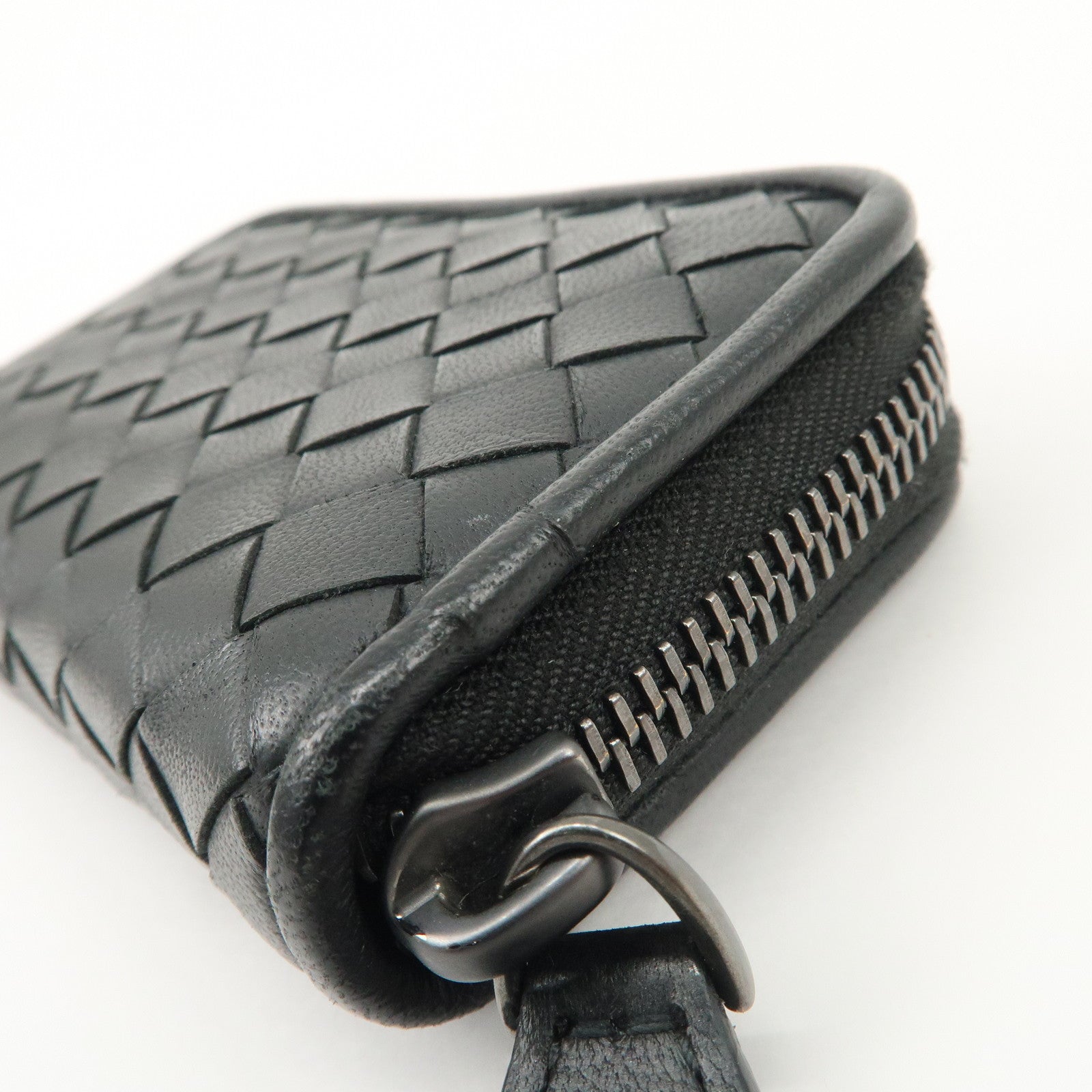 BOTTEGA VENETA Intrecciato Leather Round Zippy Coin Case 114075