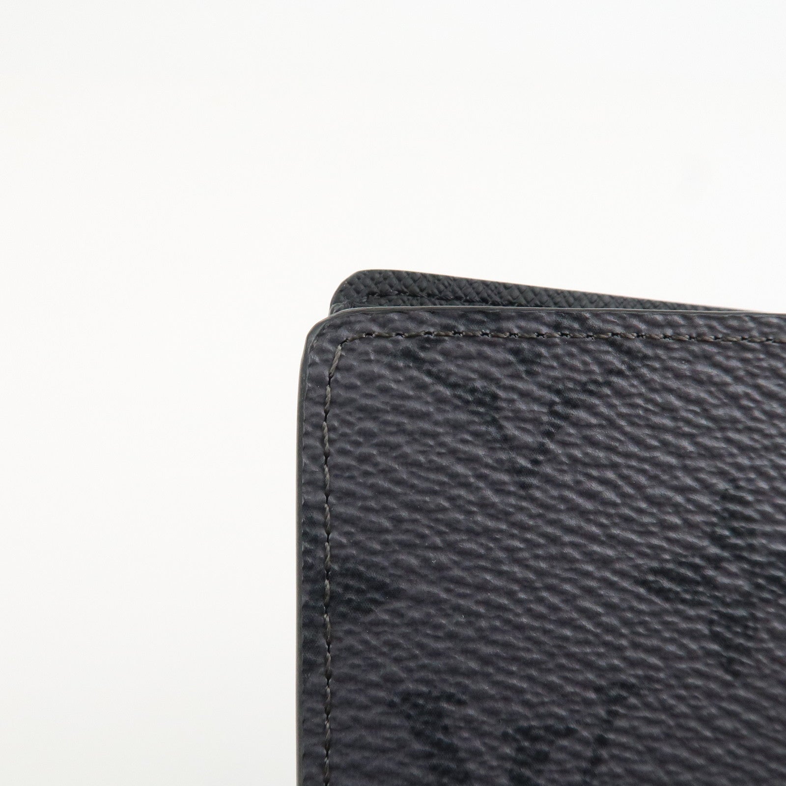 Louis Vuitton Monogram Eclips Portefeuille Slender Wallet M80906