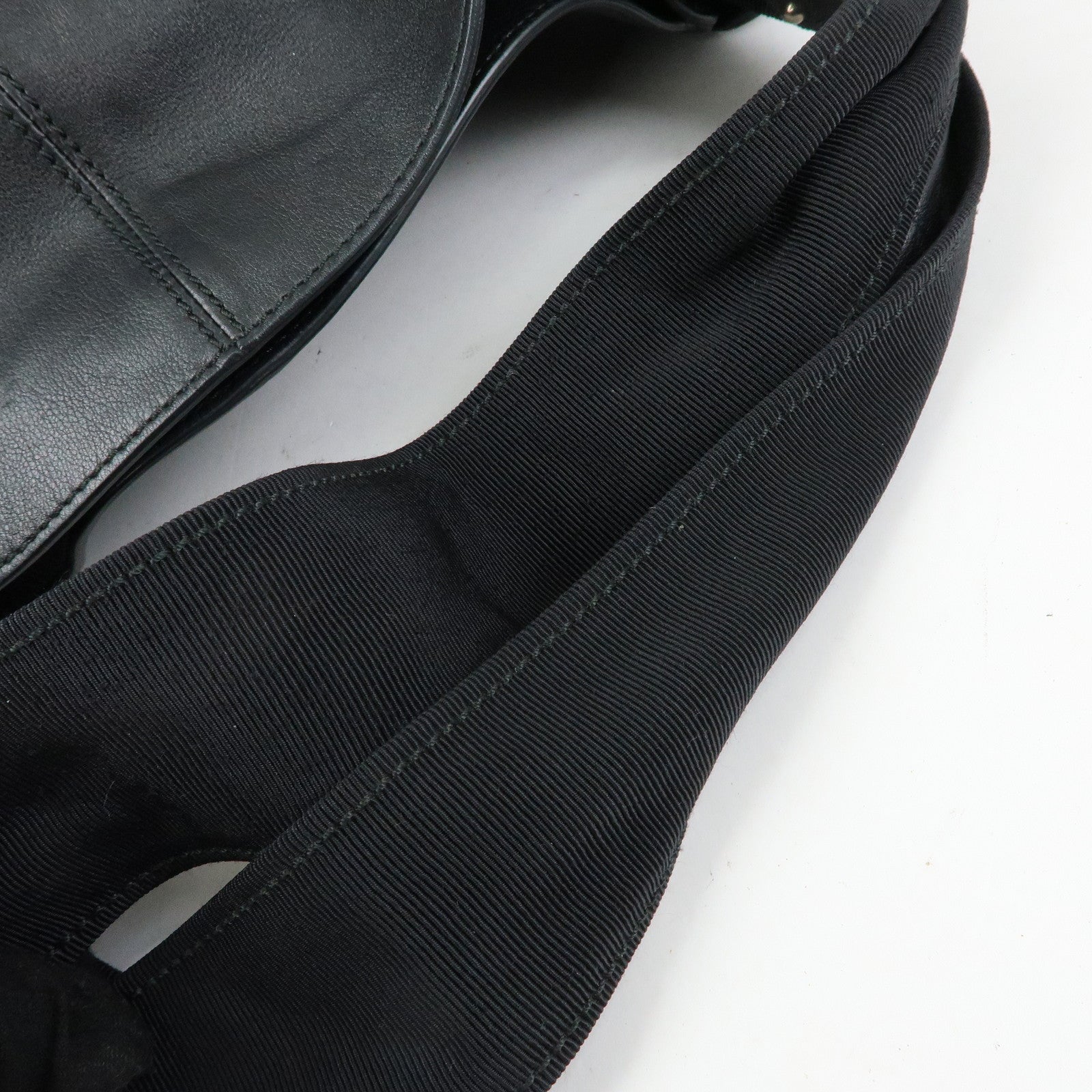 Ferragamo Vara Ribbon Leather Tote Bag Shoulder Bag Hand Bag Black