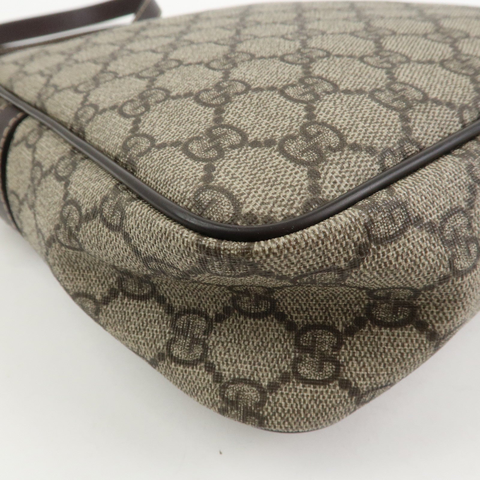 GUCCI GG Supreme Leather Shoulder Bag Crossbody Bag Beige 233268