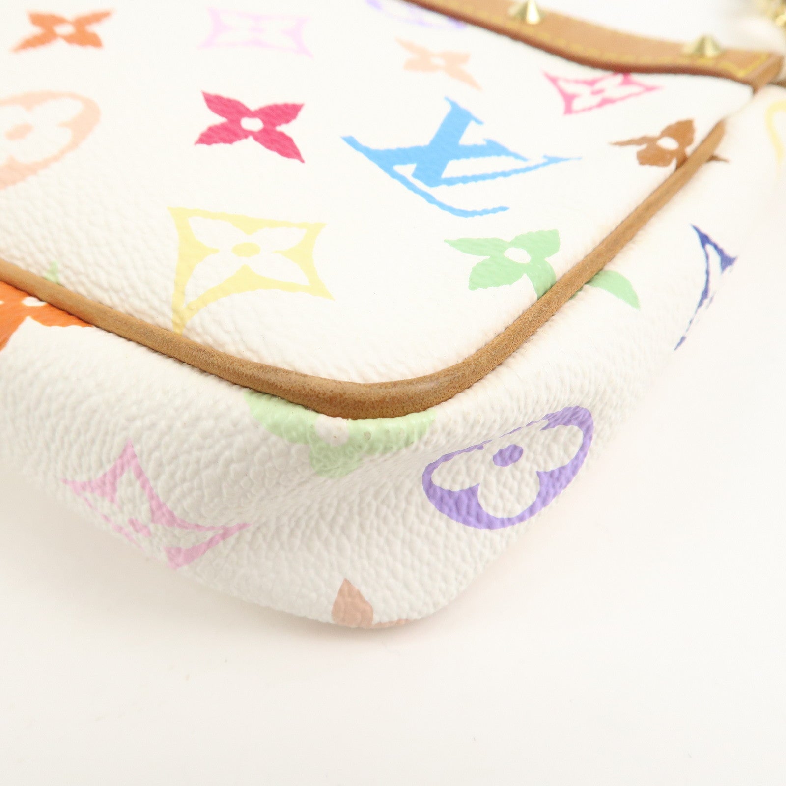 Louis Vuitton Monogram Multicolor Pochette Accessoires Blanc M92649