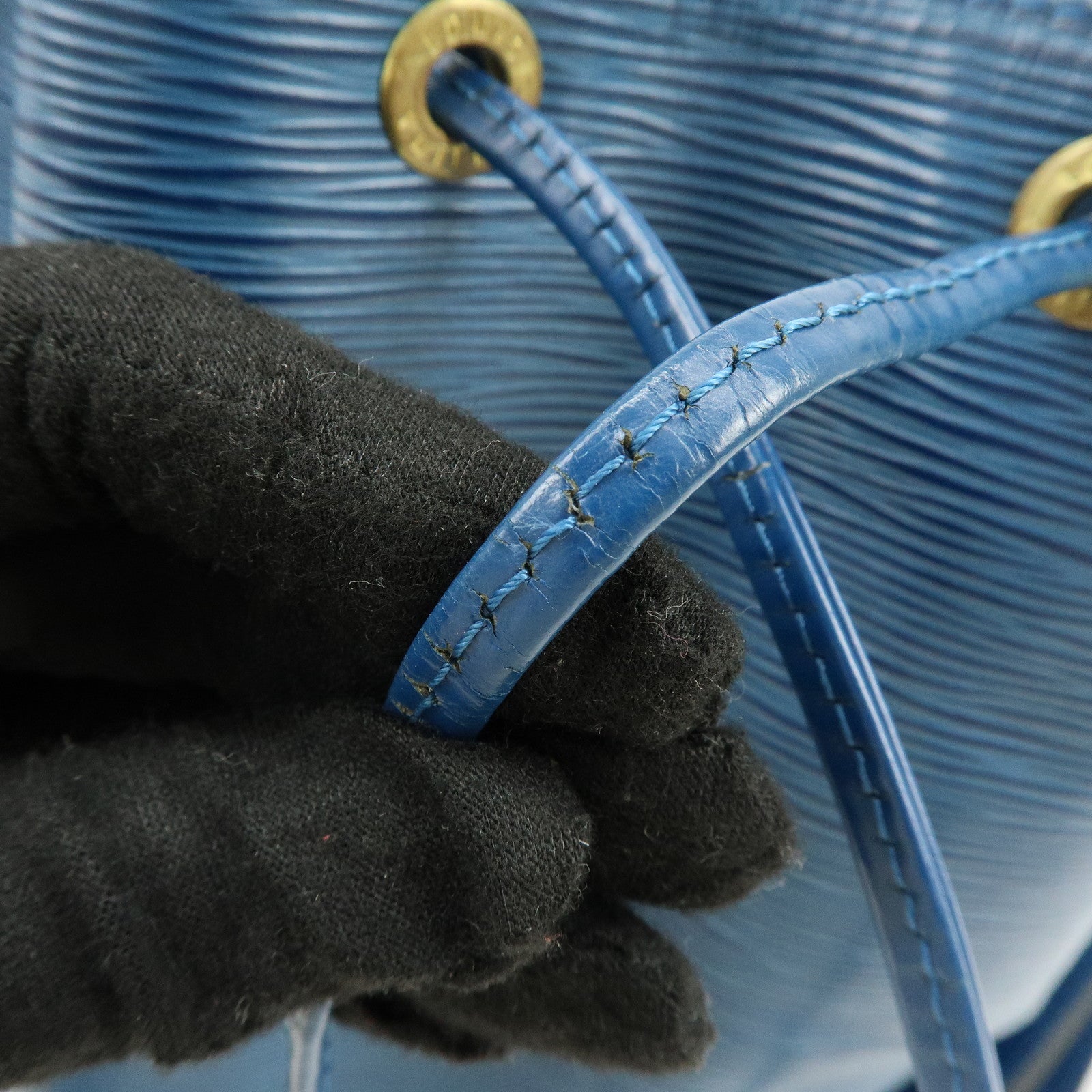 Louis Vuitton Epi Petit Noe Shoulder Bag Toledo Blue M44105