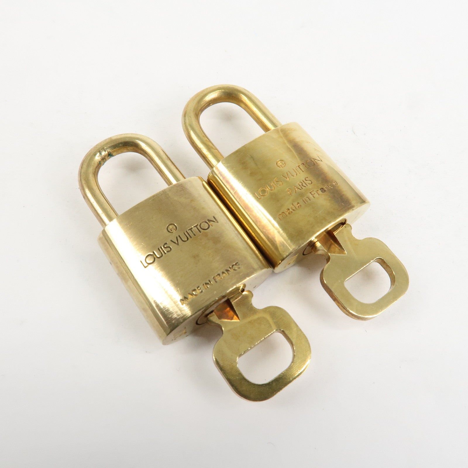 Louis Vuitton Set of 10 Lock & Key Cadena Key Lock Metal Gold