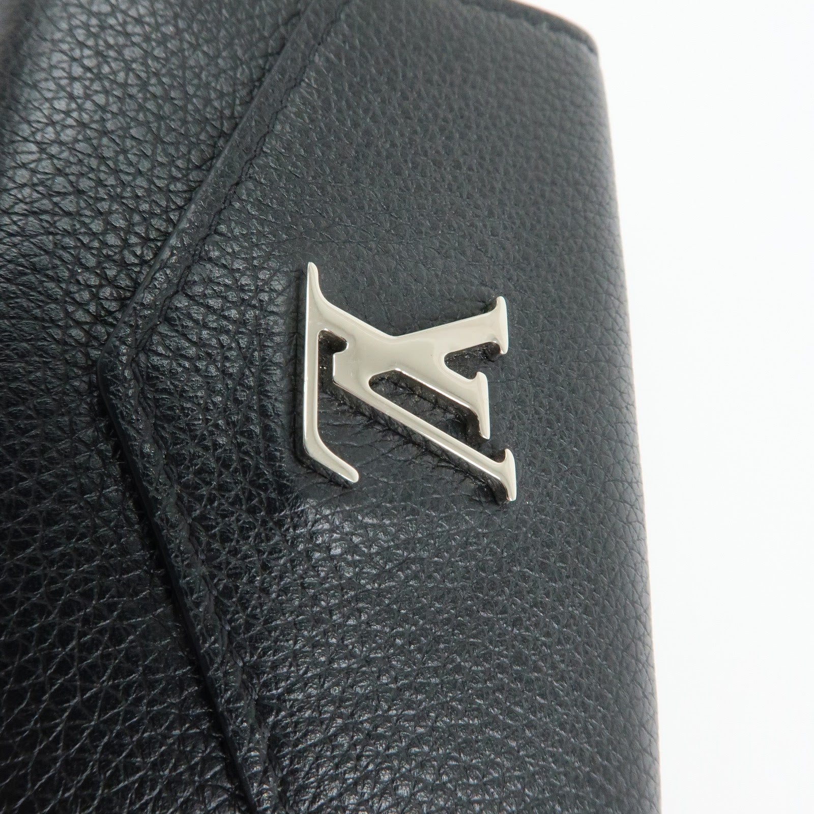 Louis Vuitton Lockme Portefeuille Lock Mini Compact Wallet M63921