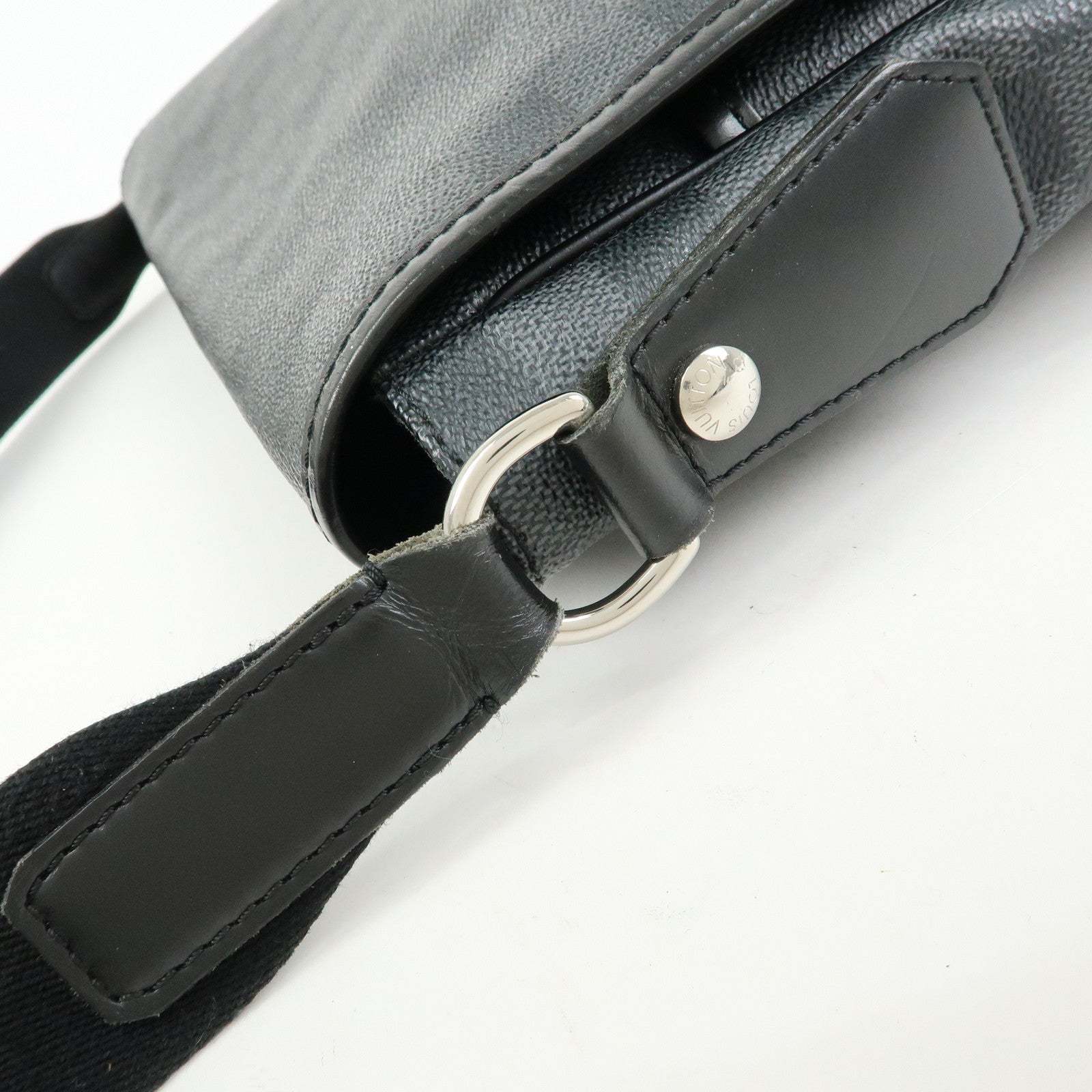 Louis Vuitton Damier Graphite Daniel MM Shoulder Bag N58029