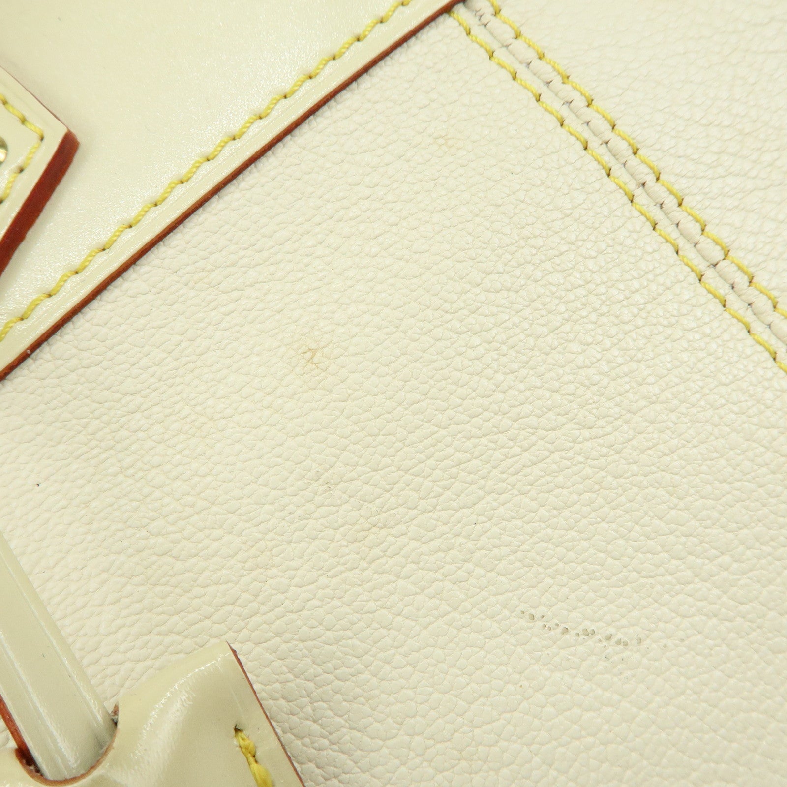 Louis Vuitton Suhari Lock It PM Hand Bag Blanc M91887