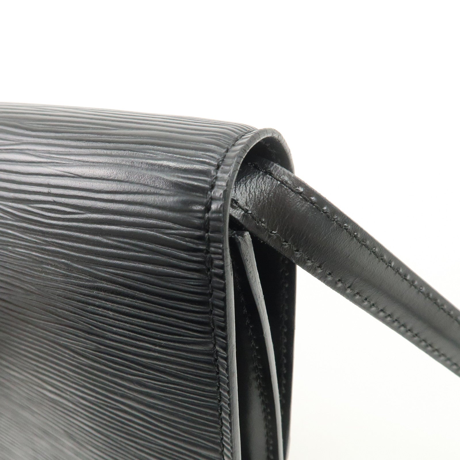 Louis Vuitton Epi Leather Arche Shoulder Crossbody Bag Noir M52572