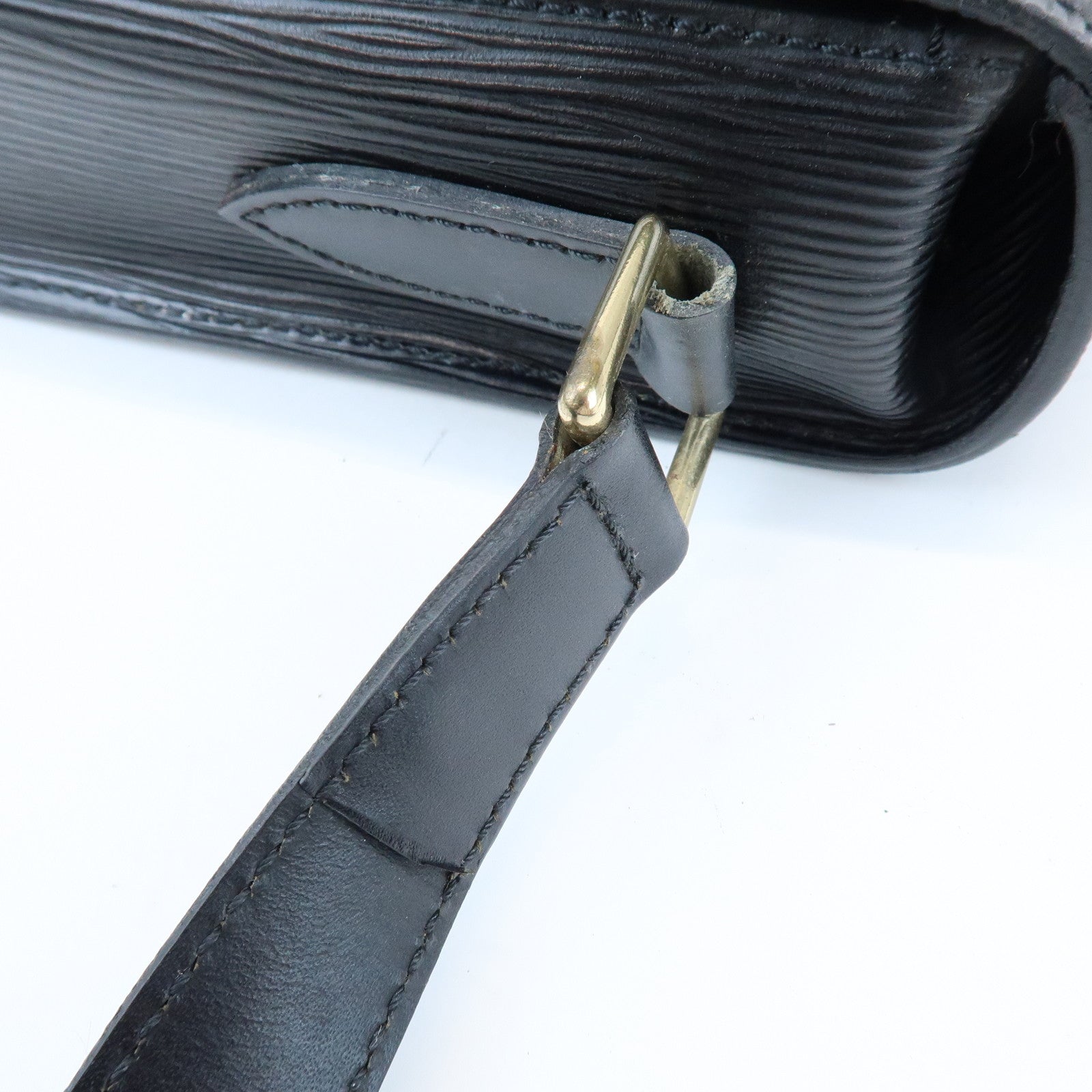 Louis Vuitton Epi Saint Cloud Shoulder Bag Black Noir M52192