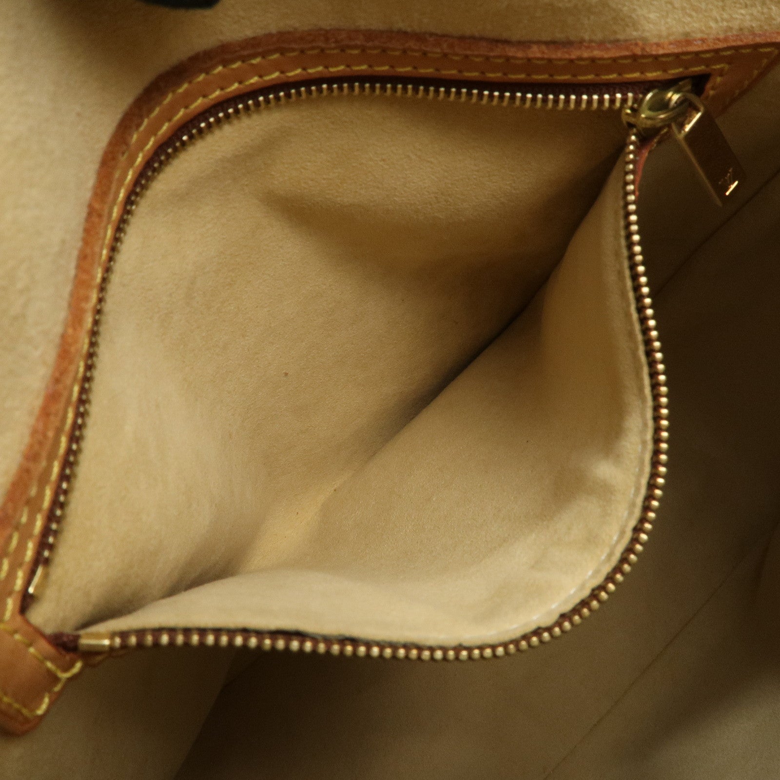 Louis Vuitton Monogram Looping GM Shoulder Bag Bown M51145