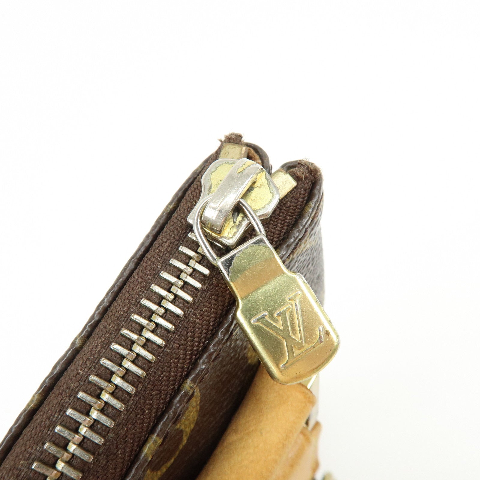 Louis Vuitton Monogram Pochette Bosphore Shoulder Bag M40044