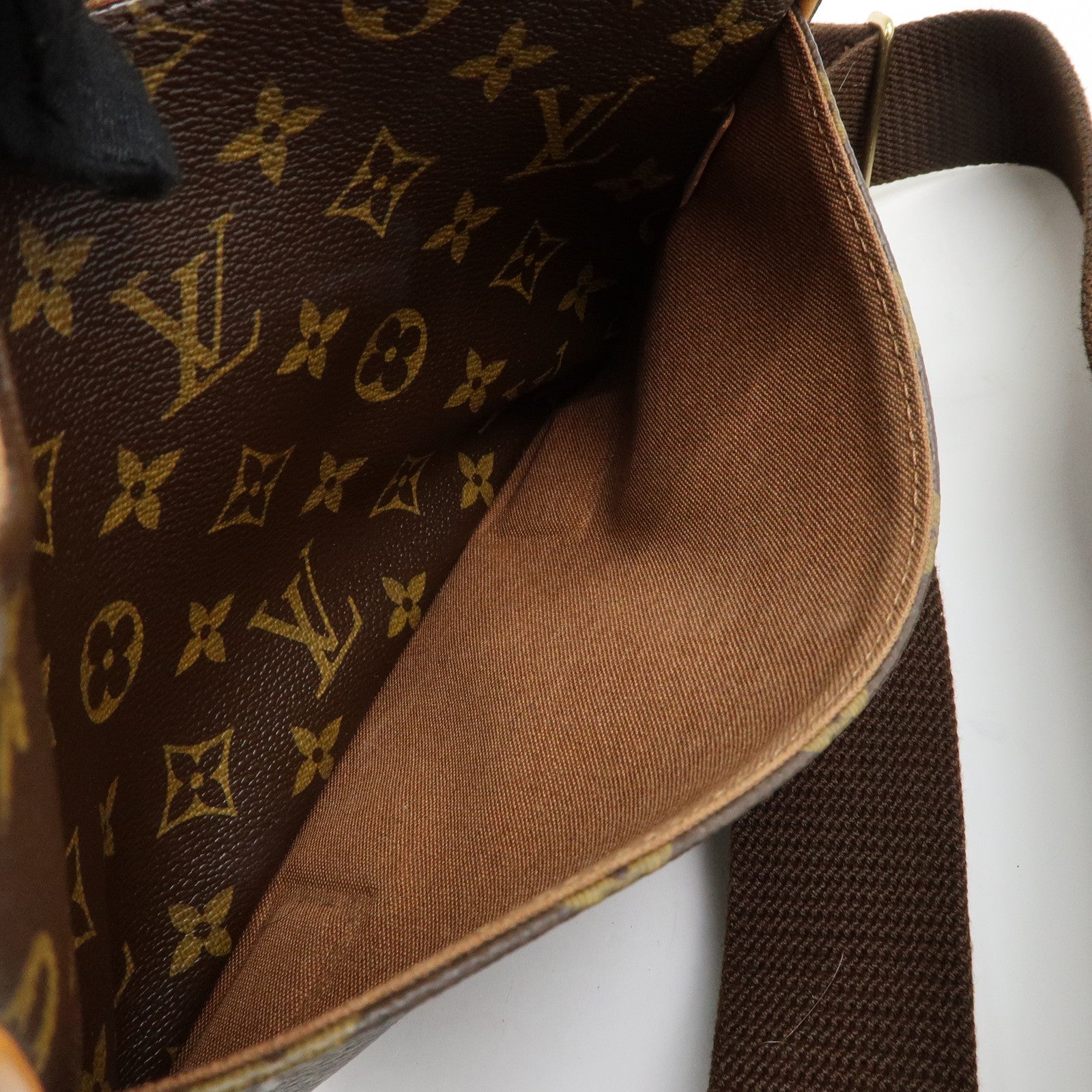 Louis Vuitton Monogram Messenger Bosphore PM Shoulder Bag M40106