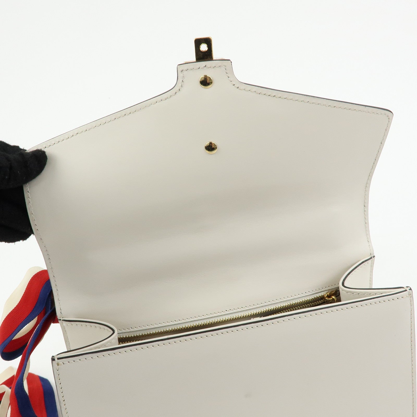 GUCCI Sylvie Sherry Leather Shoulder Bag Ribbon Charm White 421882