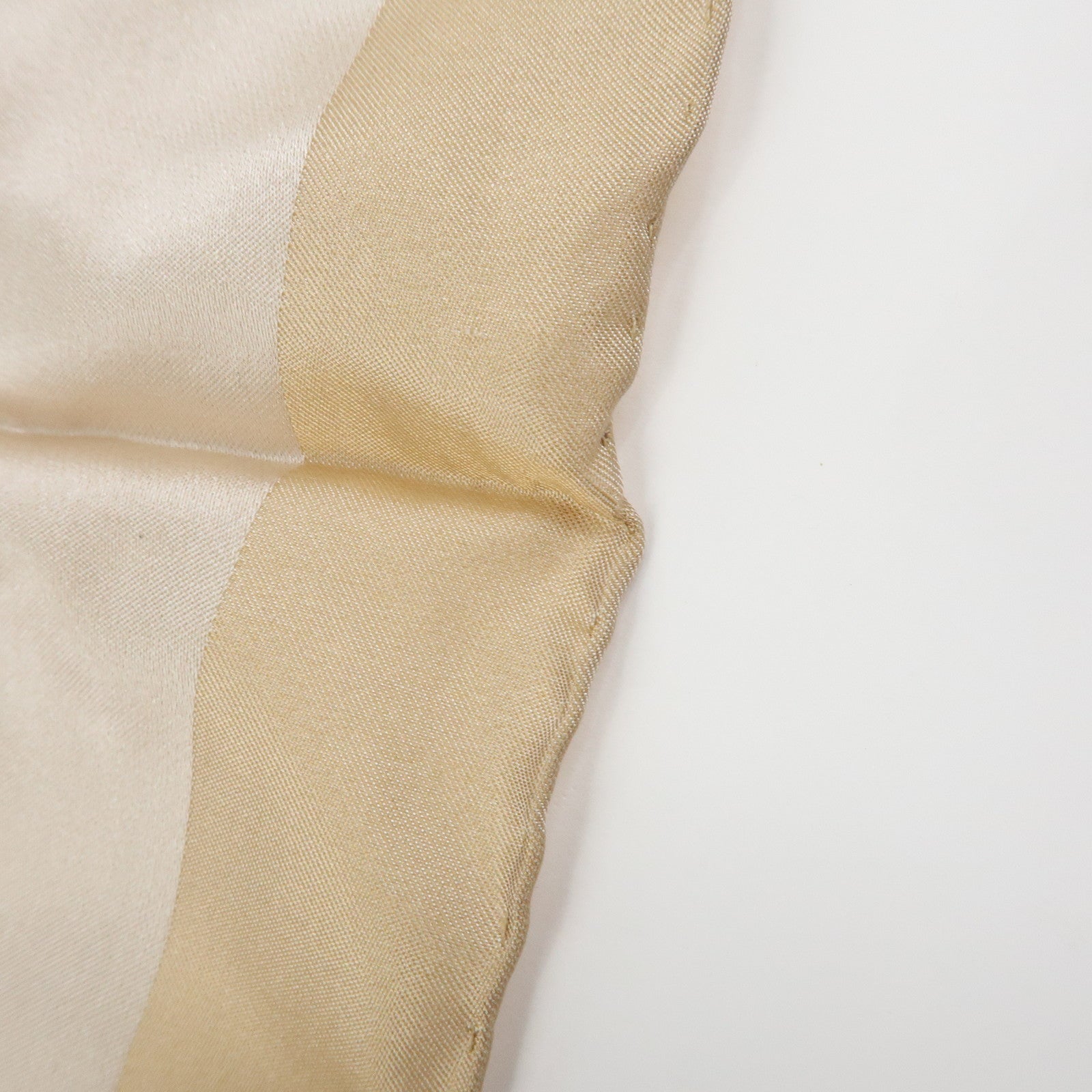 Louis Vuitton Echarpe Capri Silk 100% Scarf Beige M71051