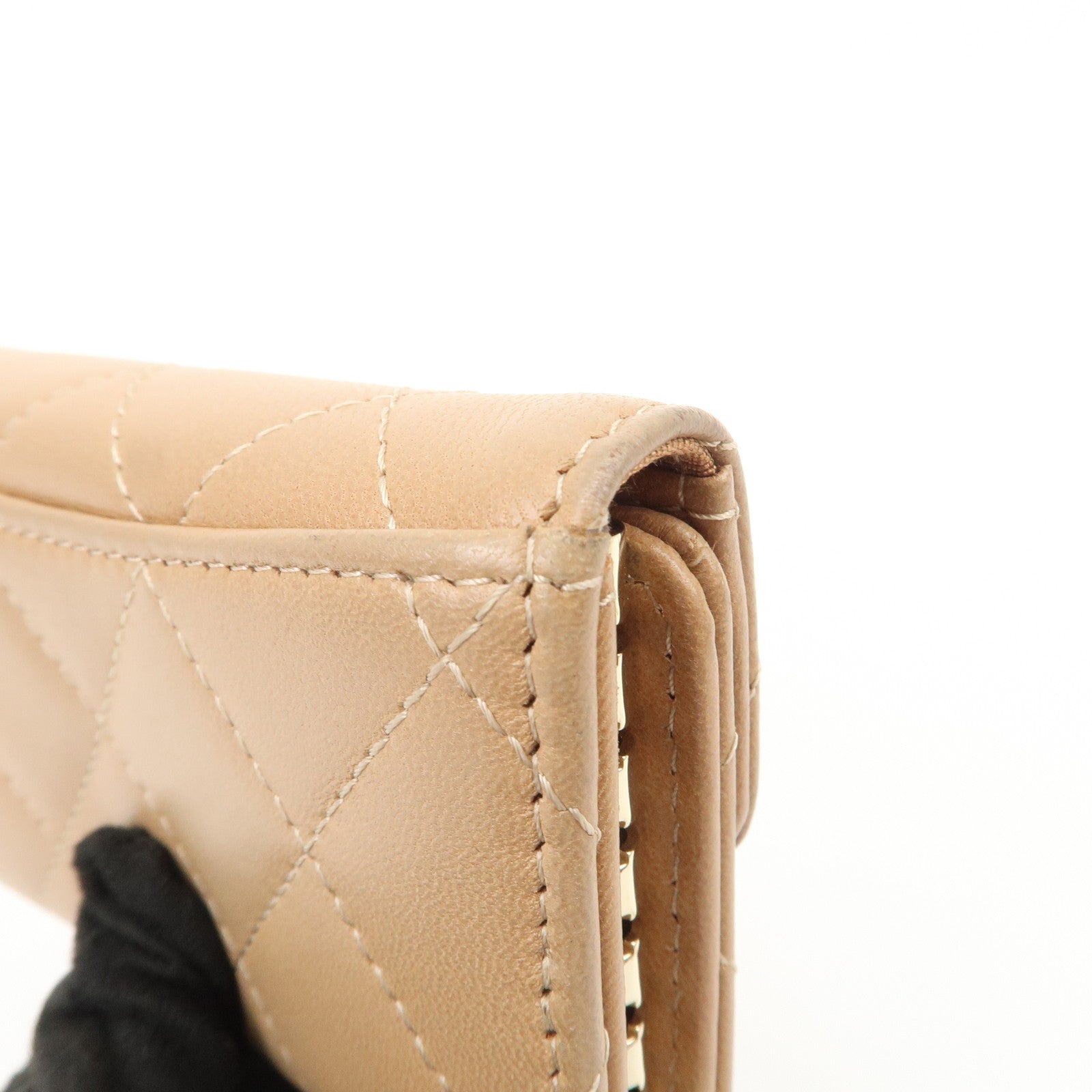 CHANEL Matelasse Lamb Skin COCO Mark 6 Ring Key Case Beige A84400