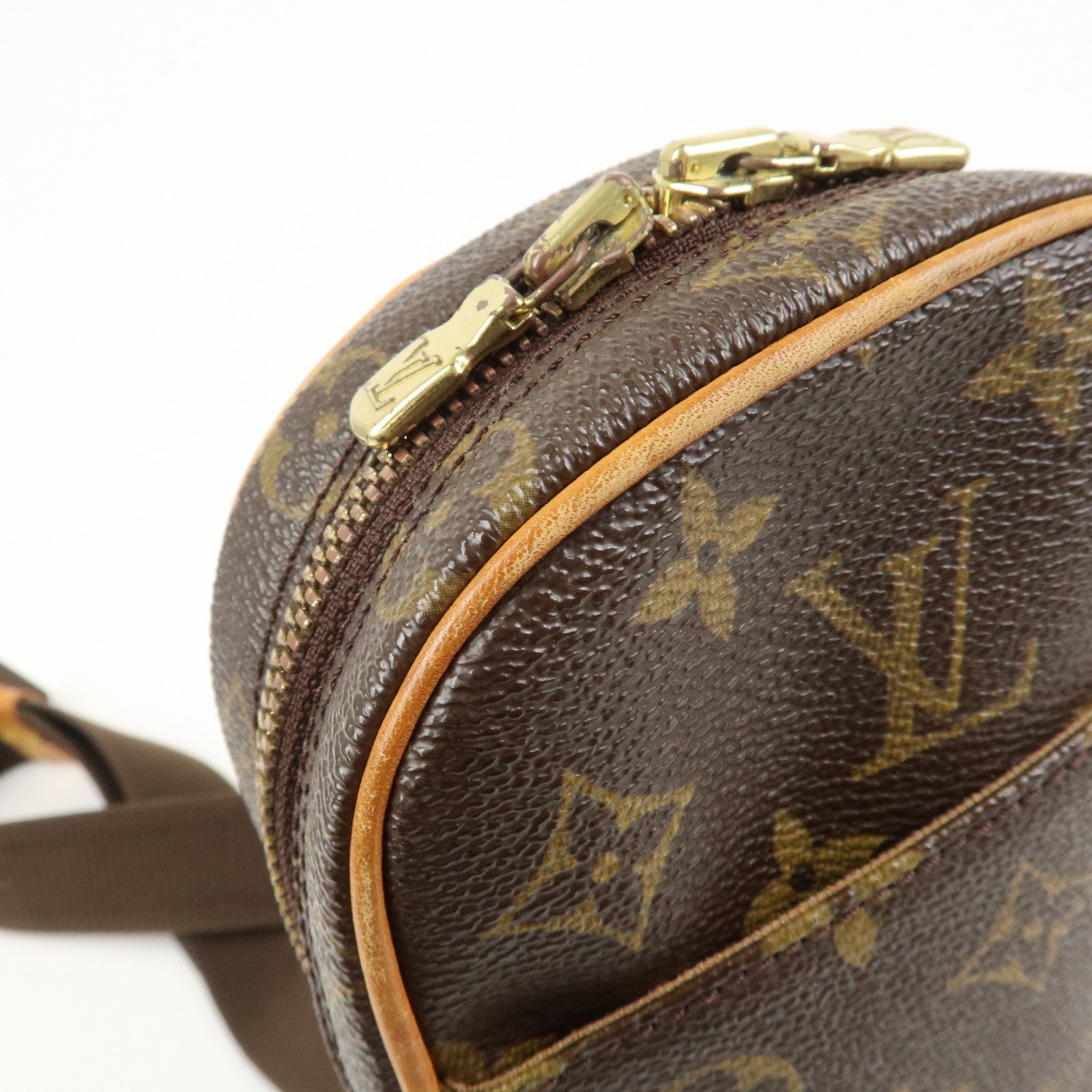Louis Vuitton Monogram Pochette Gange Cross Body Bag M51870