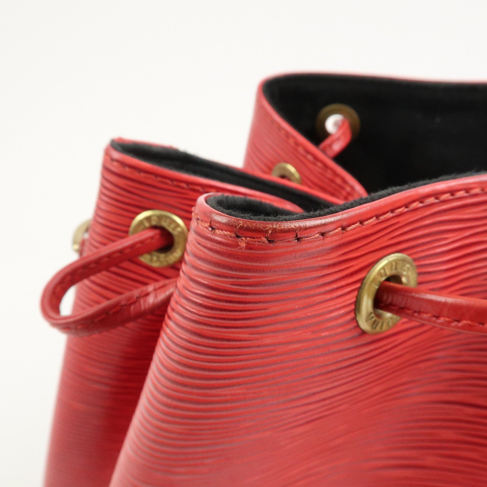 Louis Vuitton Epi Petit Noe Shoulder Bag Castilian Red M44107